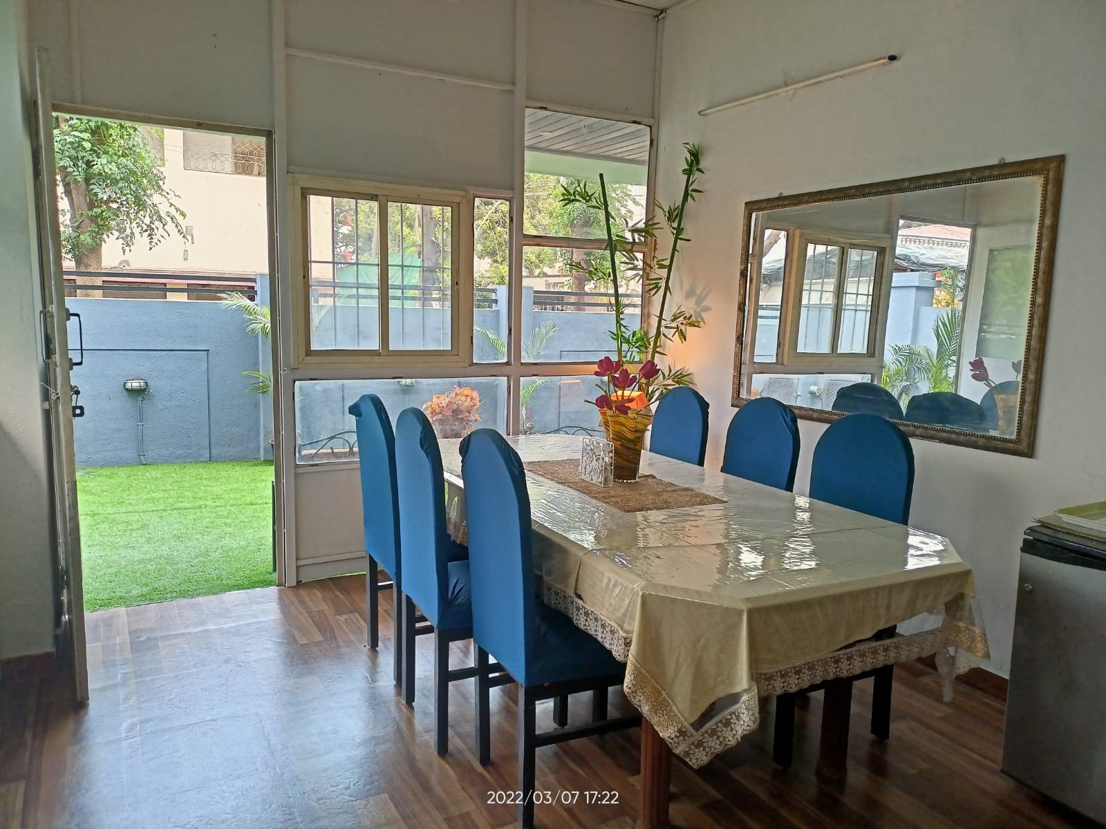https://findmyroom-property-images-india.s3.ap-south-1.amazonaws.com/eboov-1758019368690-57451.jpg