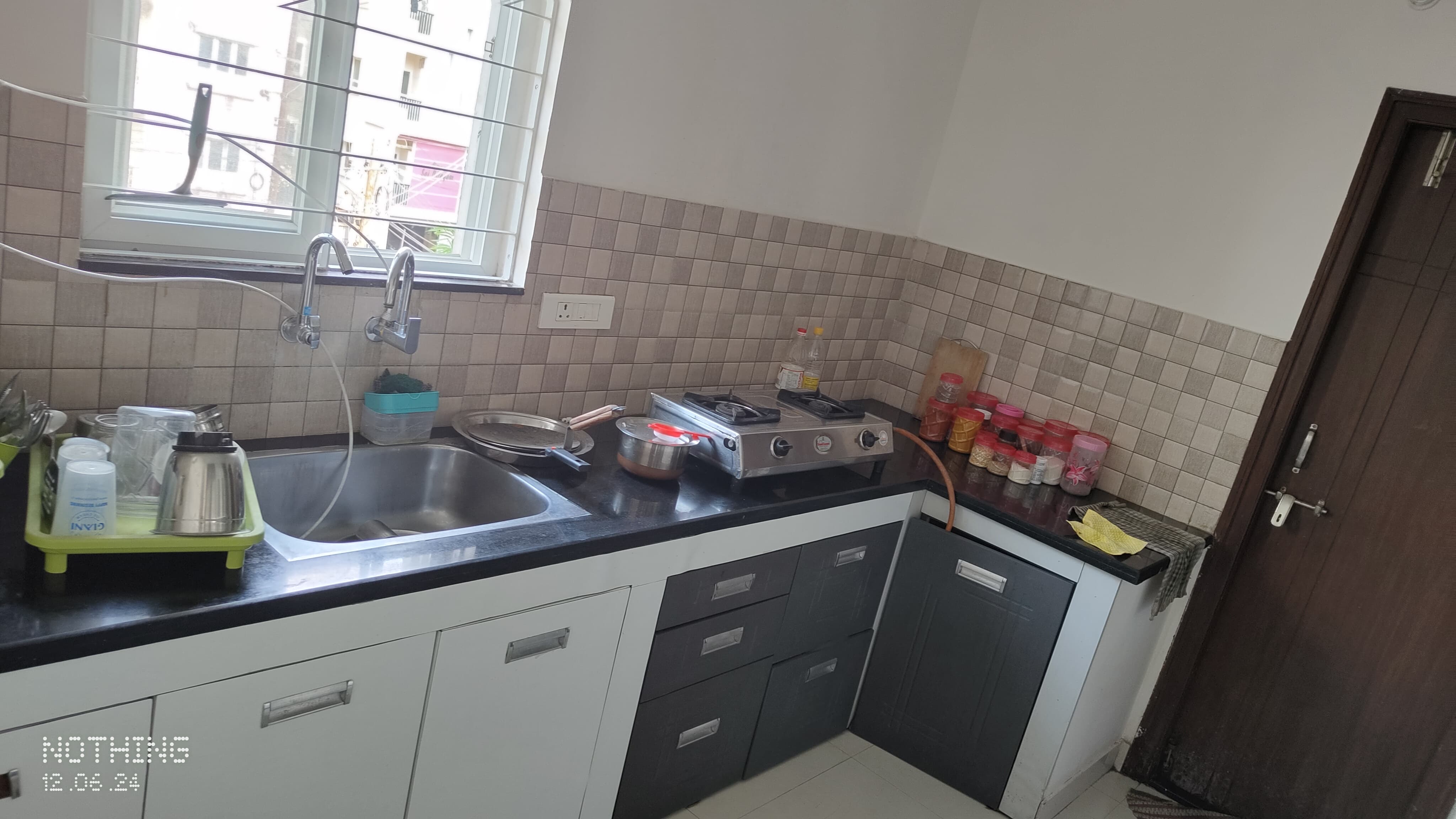 https://findmyroom-property-images-india.s3.ap-south-1.amazonaws.com/eboxw-1718193334611-31385.jpg