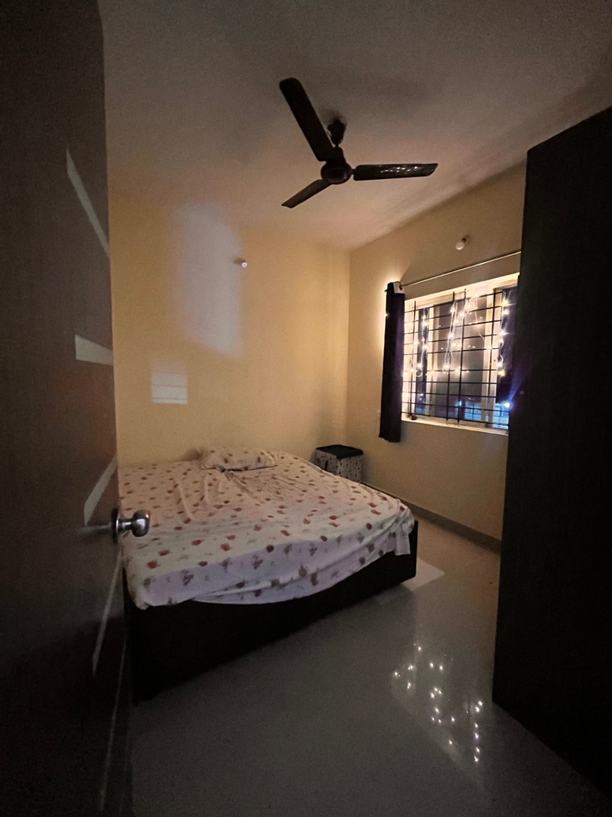 https://findmyroom-property-images-india.s3.ap-south-1.amazonaws.com/eepez-1768320402980-26181