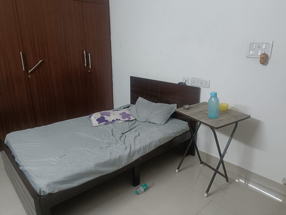 https://findmyroom-property-images-india.s3.ap-south-1.amazonaws.com/efygb-1747306336220-57870.jpg