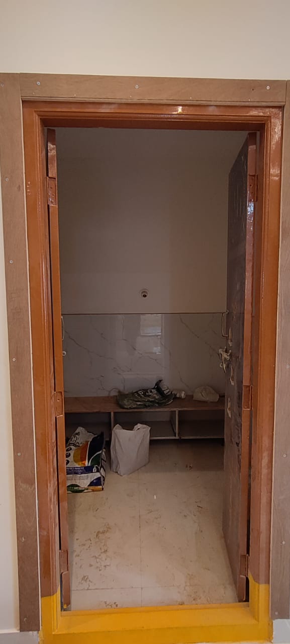 https://findmyroom-property-images-india.s3.ap-south-1.amazonaws.com/ehjop-1721320647375-01107.jpeg
