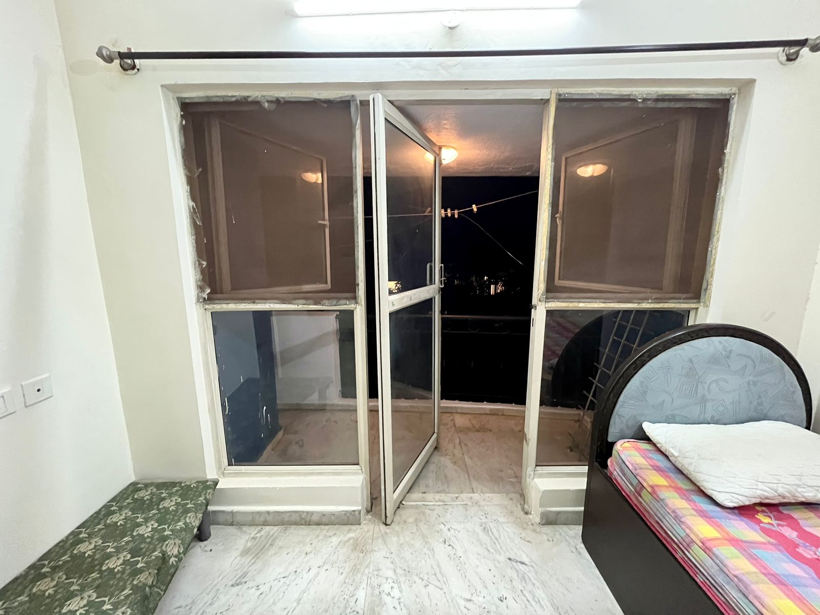 https://findmyroom-property-images-india.s3.ap-south-1.amazonaws.com/ejerl-1687921772008-15040.jpeg