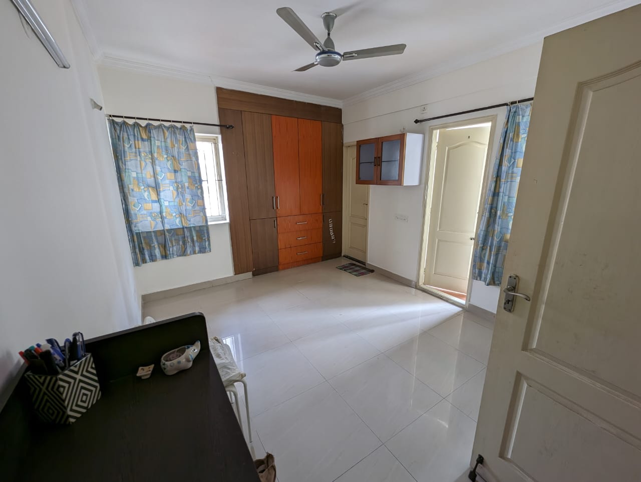 https://findmyroom-property-images-india.s3.ap-south-1.amazonaws.com/ejzje-1690436064753-54653.jpg
