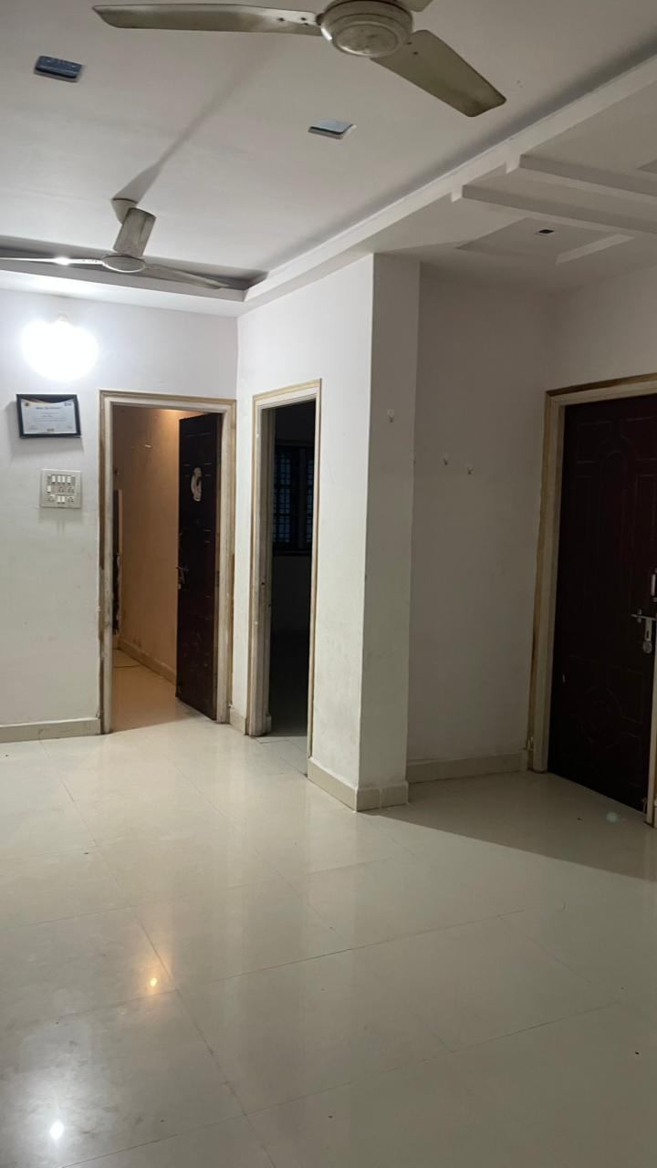 https://findmyroom-property-images-india.s3.ap-south-1.amazonaws.com/emukh-1762338409642-62432
