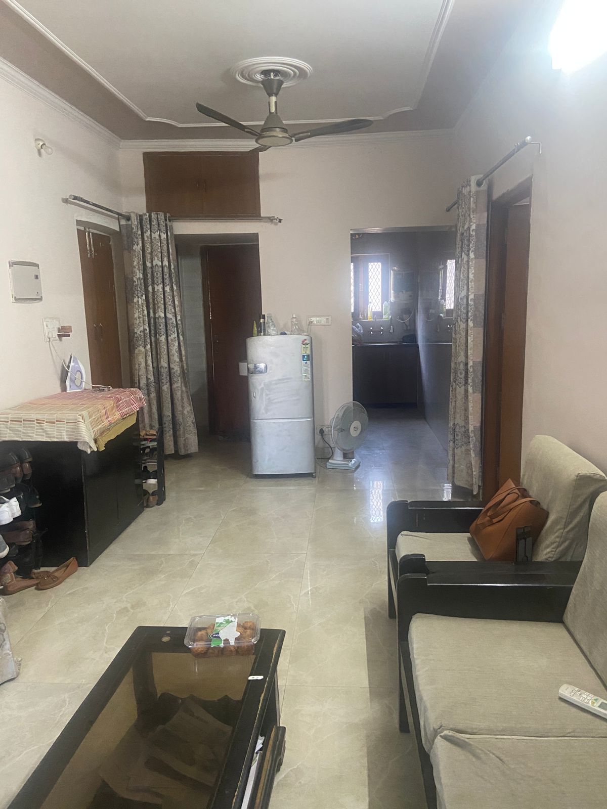 https://findmyroom-property-images-india.s3.ap-south-1.amazonaws.com/esmzc-1732384455788-86781.jpeg