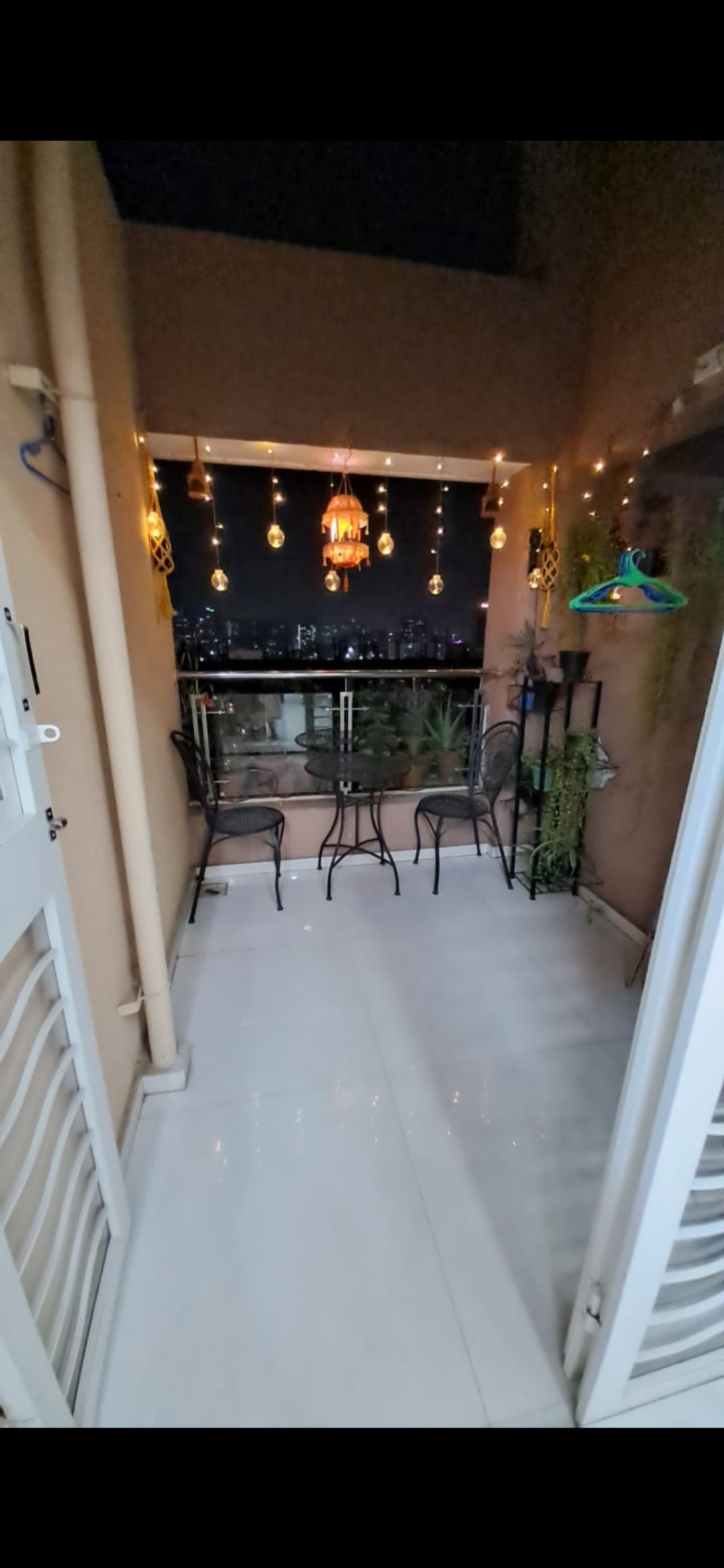 https://findmyroom-property-images-india.s3.ap-south-1.amazonaws.com/esxar-1688752760124-13418.jpg