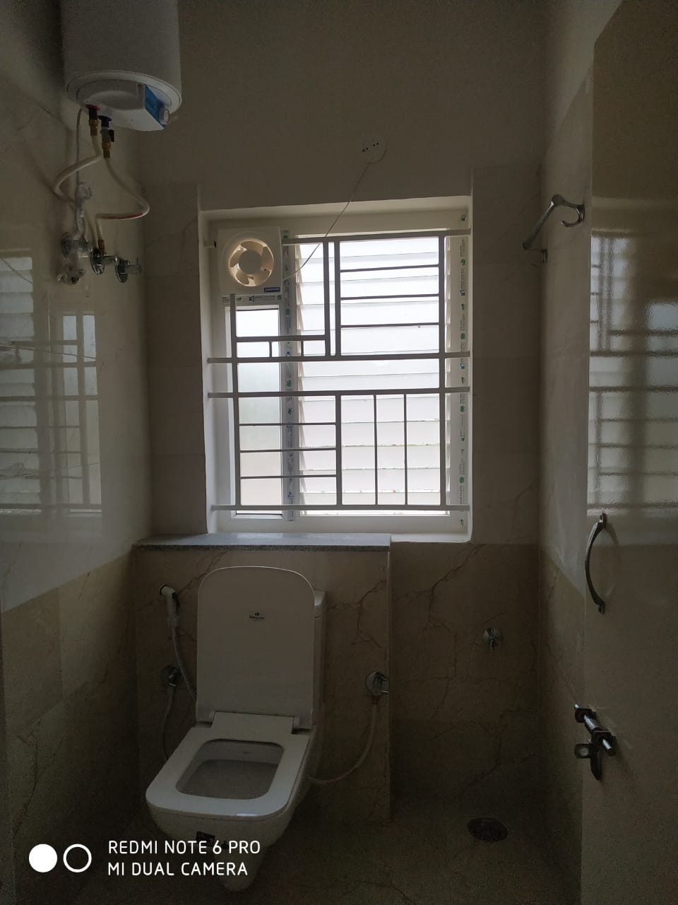 https://findmyroom-property-images-india.s3.ap-south-1.amazonaws.com/euedd-1702892716642-02524.jpeg