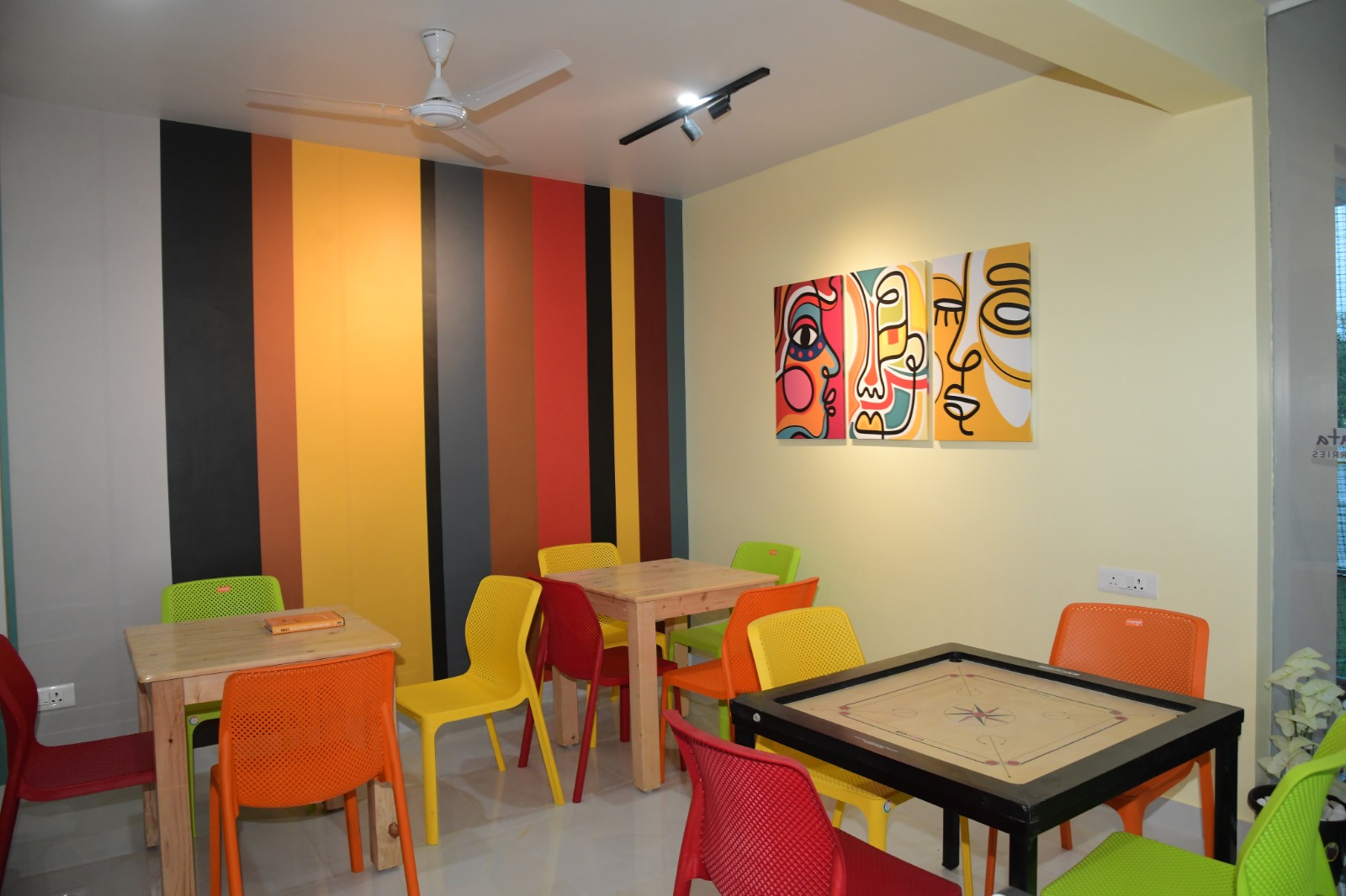 https://findmyroom-property-images-india.s3.ap-south-1.amazonaws.com/eusjt-1720754720836-40033.jpg