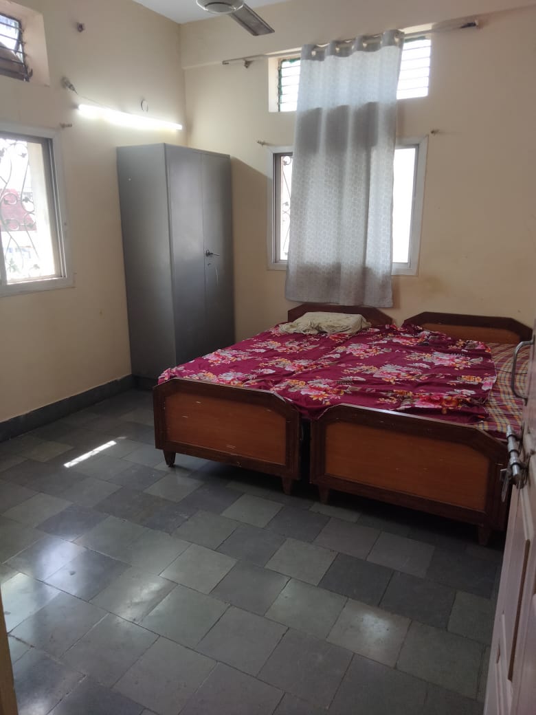 https://findmyroom-property-images-india.s3.ap-south-1.amazonaws.com/ewfky-1745074854577-60014.jpg