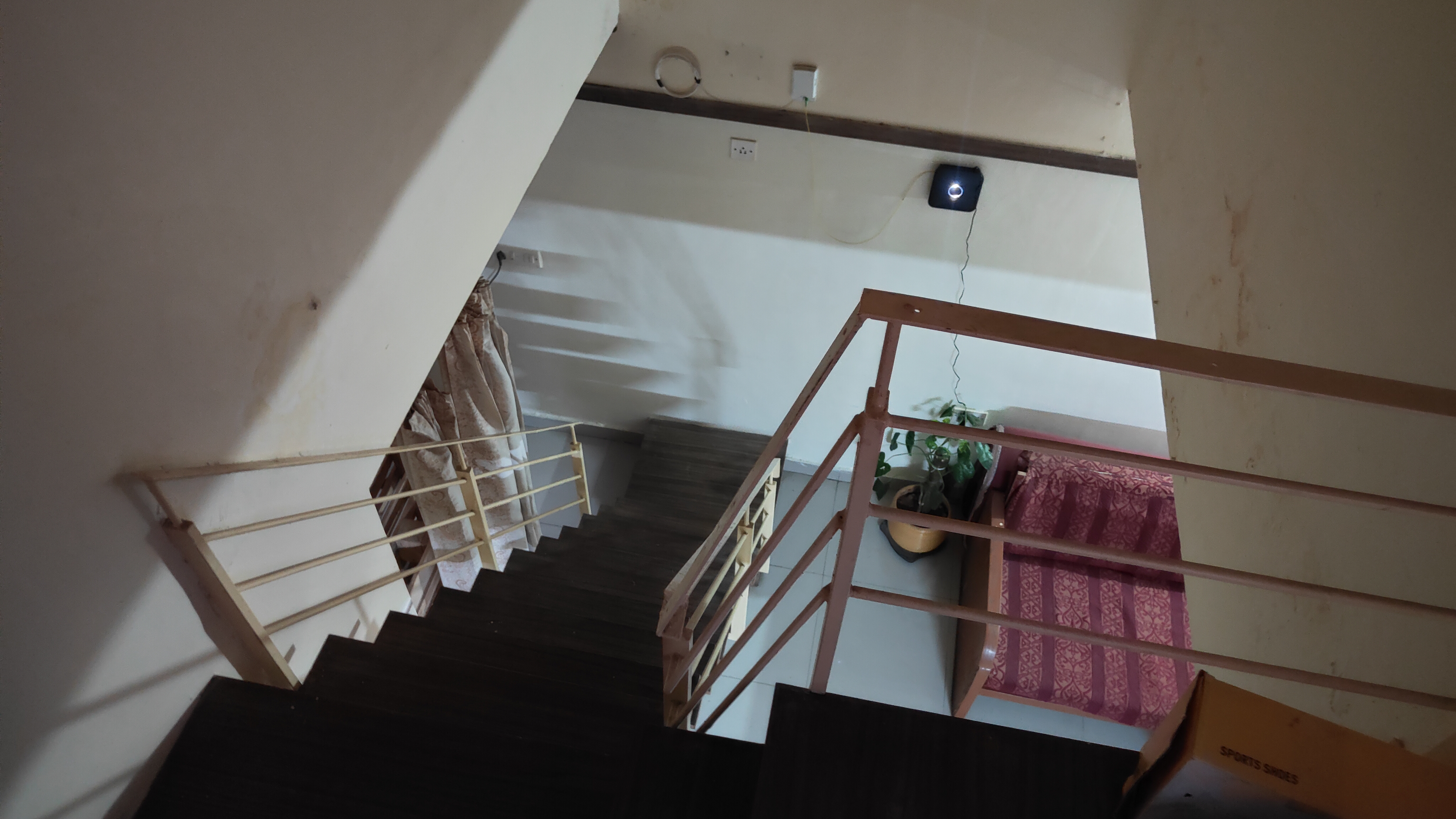 https://findmyroom-property-images-india.s3.ap-south-1.amazonaws.com/ewumd-1735223182847-13802.jpg