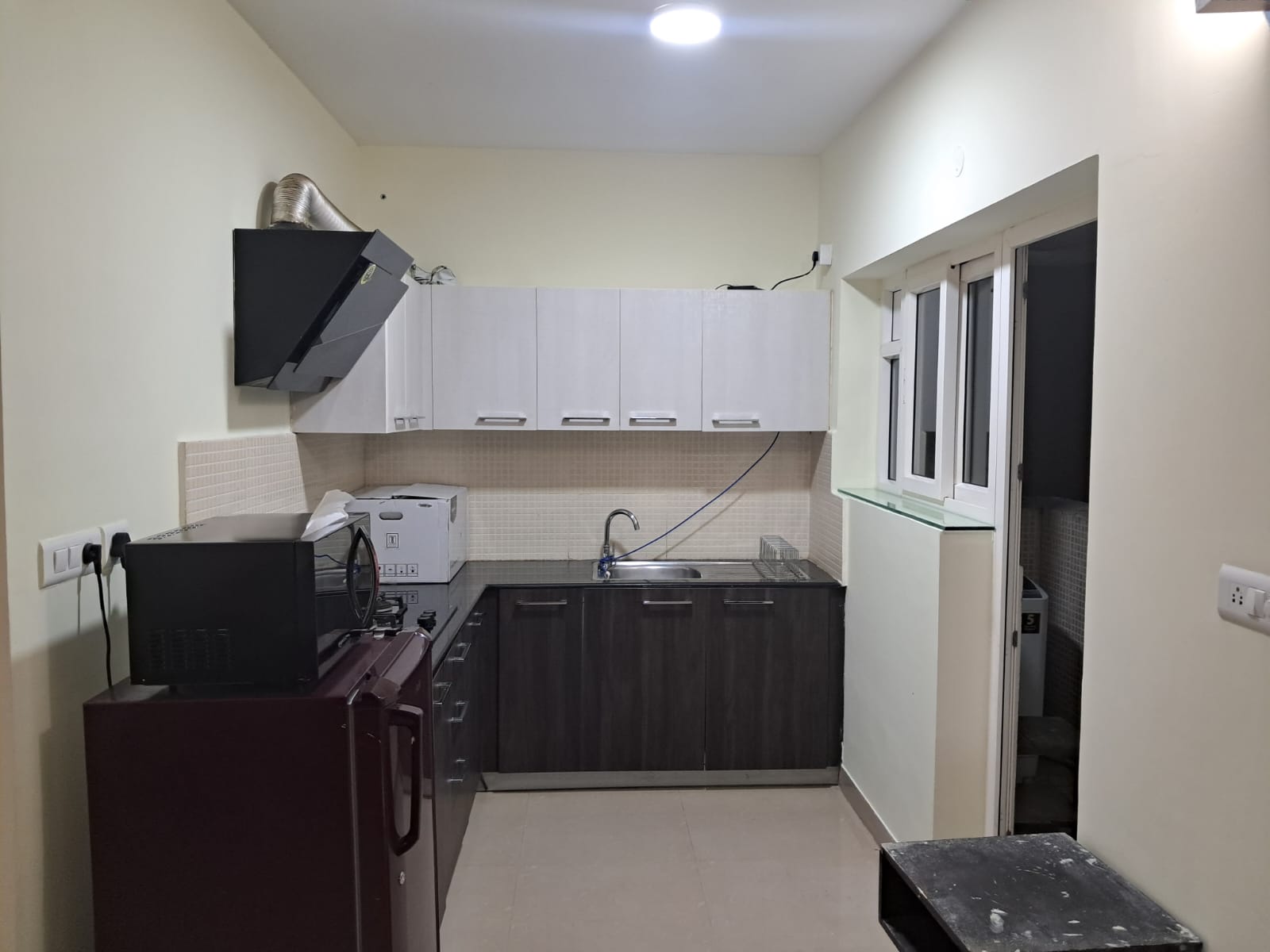 https://findmyroom-property-images-india.s3.ap-south-1.amazonaws.com/fdlfk-1759480062935-85183.jpg