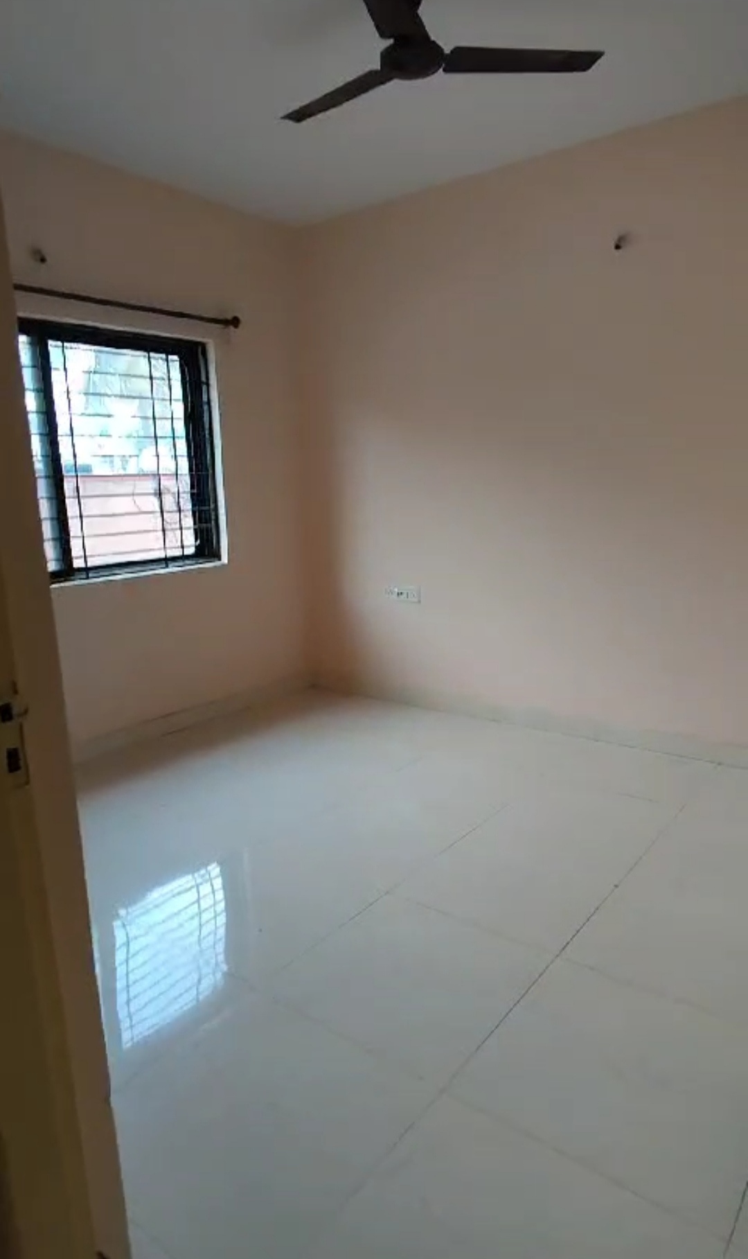 https://findmyroom-property-images-india.s3.ap-south-1.amazonaws.com/fhpgz-1720334299492-65185.jpg