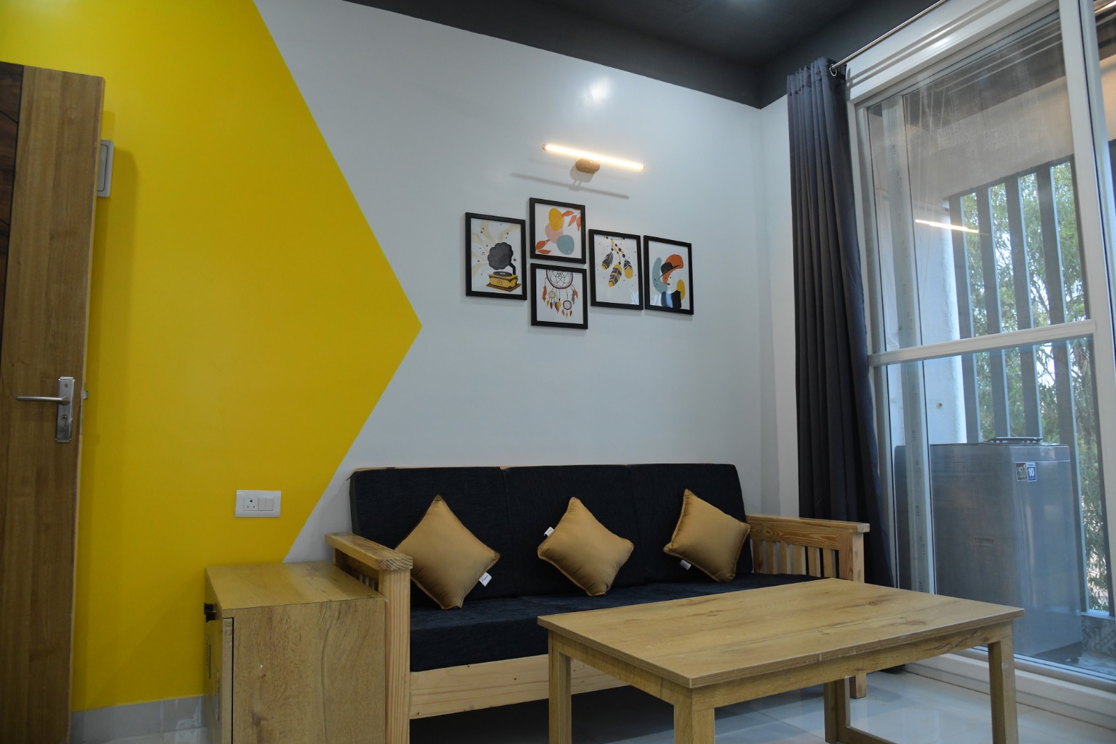 https://findmyroom-property-images-india.s3.ap-south-1.amazonaws.com/fimts-1720754720818-16476.jpg
