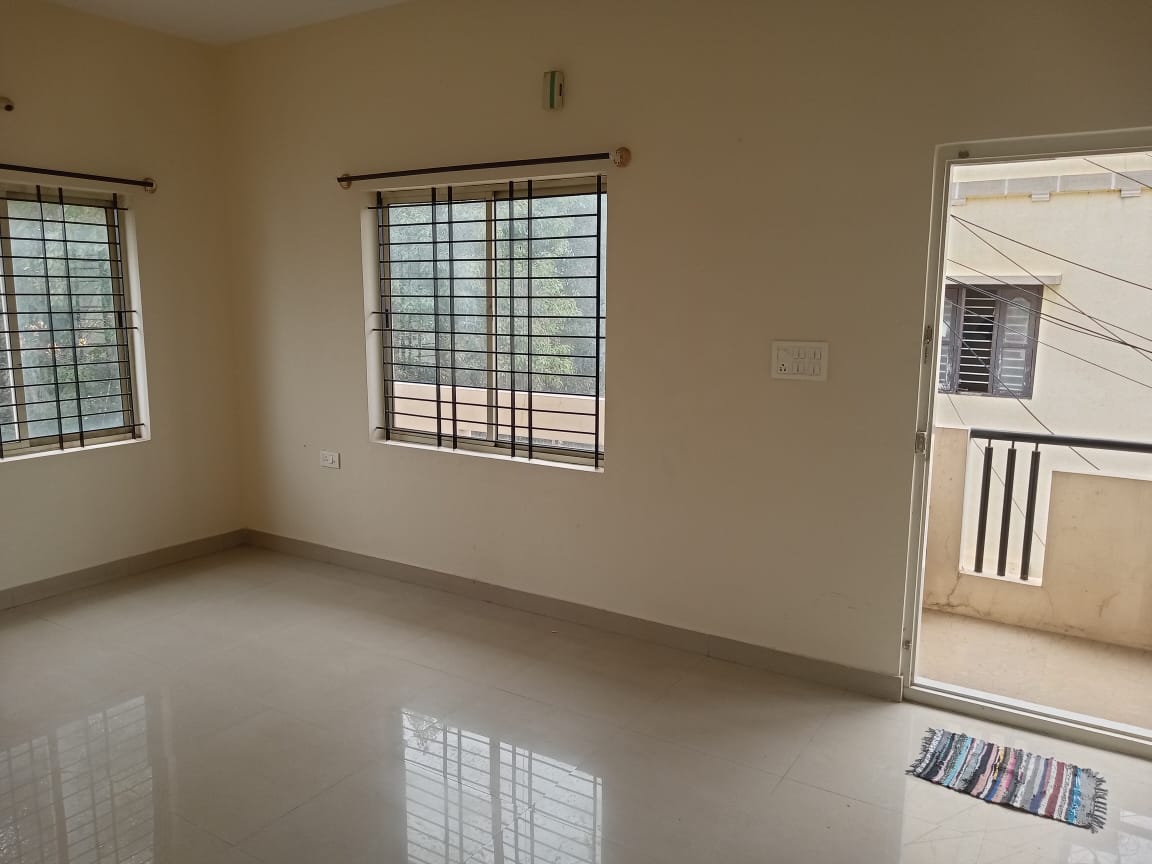 https://findmyroom-property-images-india.s3.ap-south-1.amazonaws.com/fiwhn-1741359695206-13544.jpeg