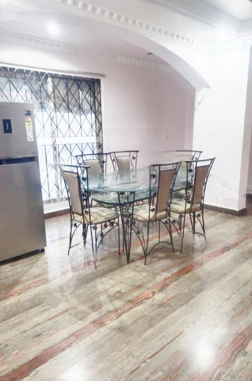 https://findmyroom-property-images-india.s3.ap-south-1.amazonaws.com/fjcac-1753781910243-65756.jpeg