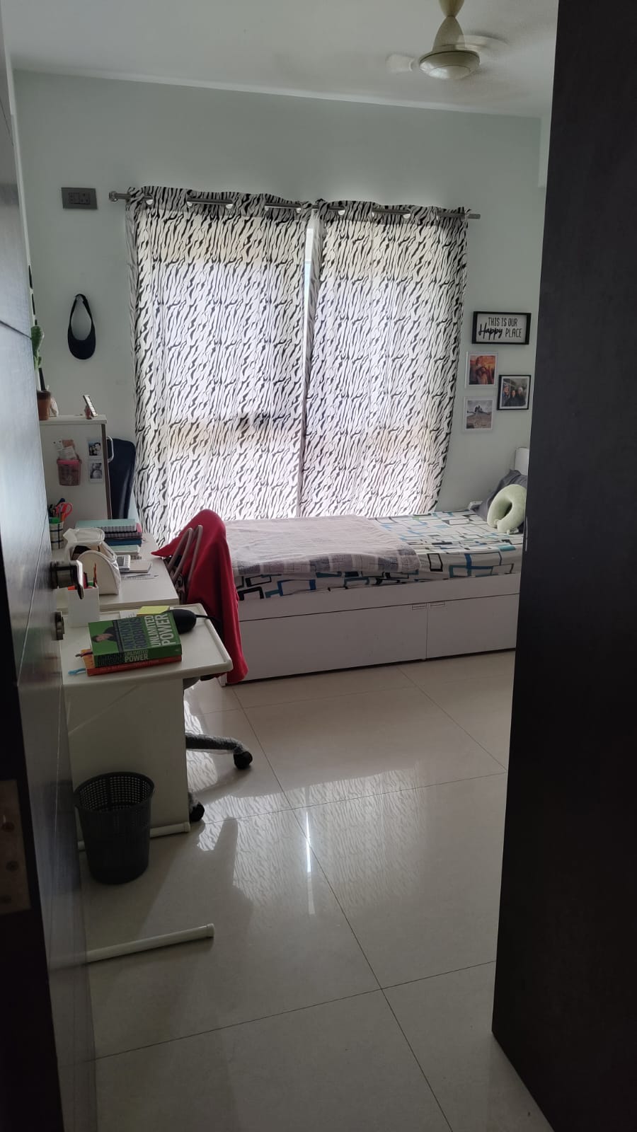 https://findmyroom-property-images-india.s3.ap-south-1.amazonaws.com/flswv-1720940235802-71640.jpeg