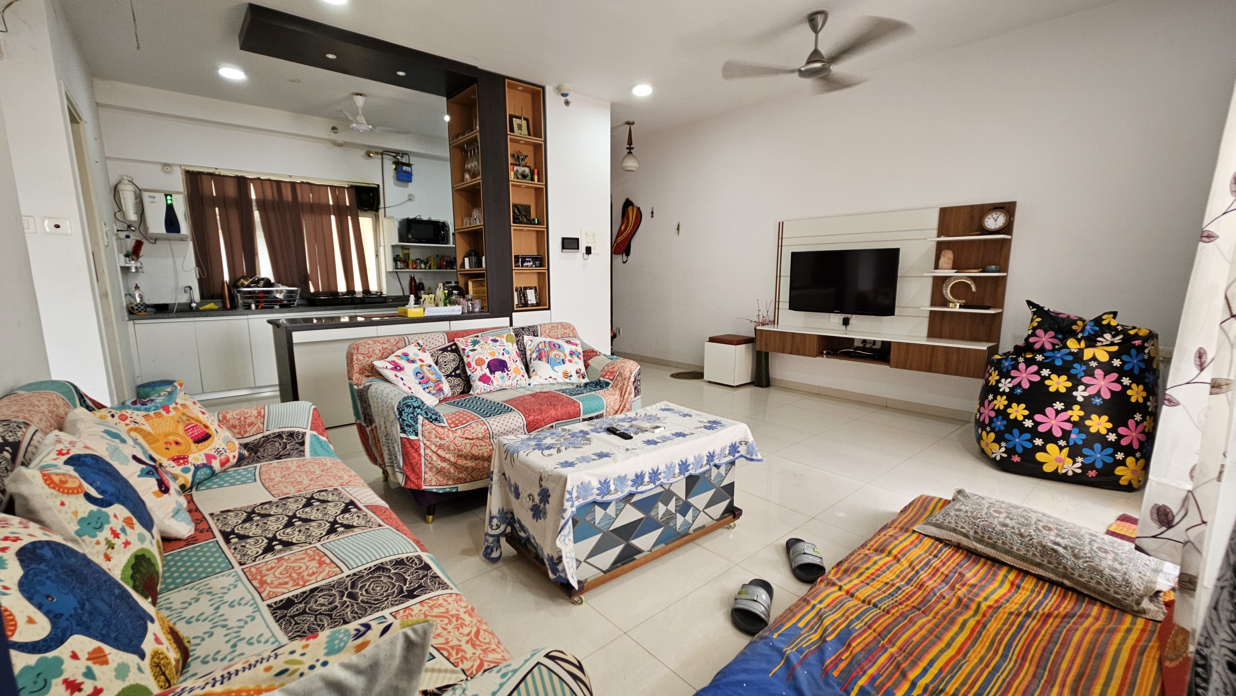 https://findmyroom-property-images-india.s3.ap-south-1.amazonaws.com/fphtt-1718783748521-78575.jpg