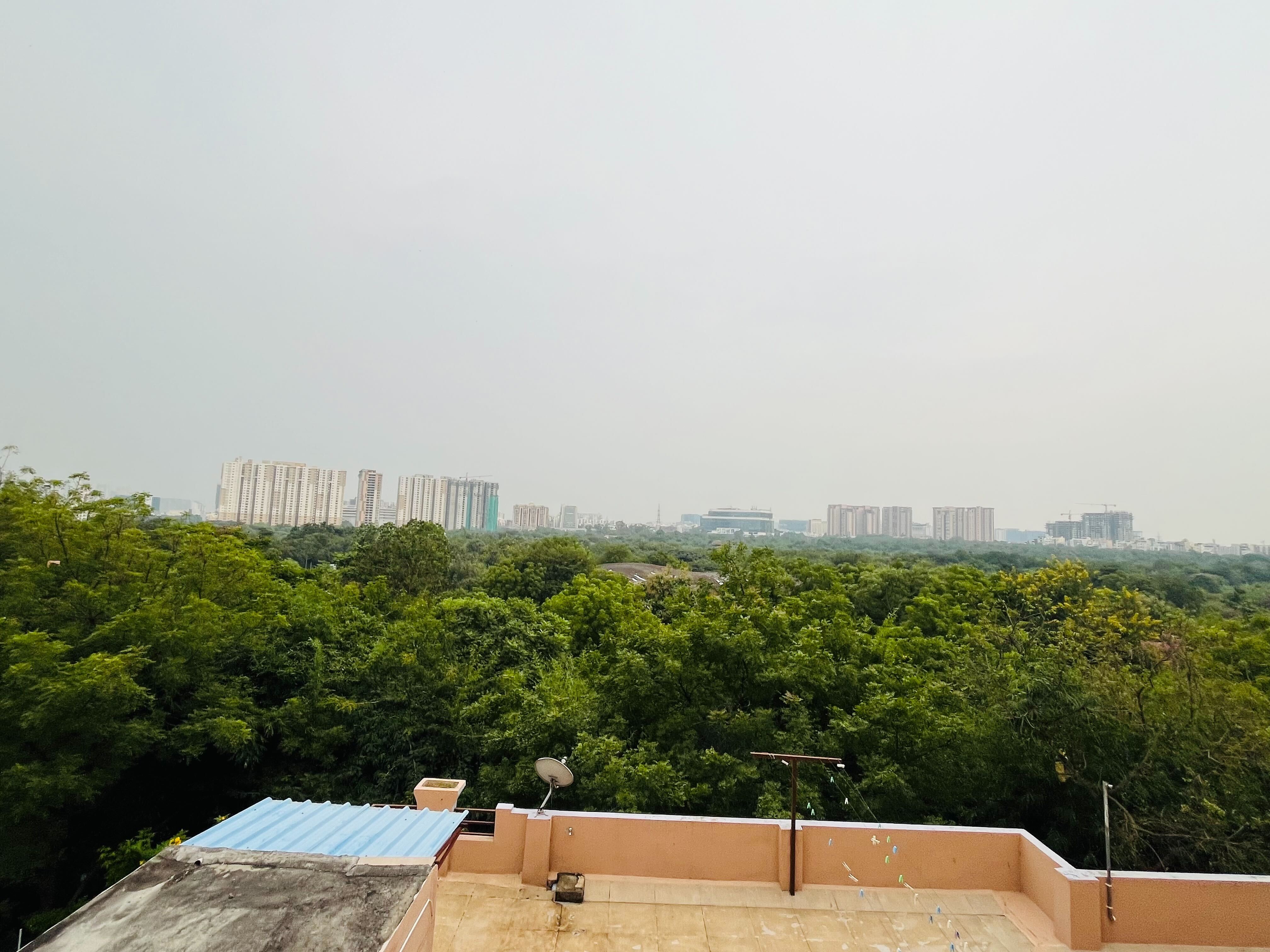 https://findmyroom-property-images-india.s3.ap-south-1.amazonaws.com/fshvl-1728575166350-75851.jpg