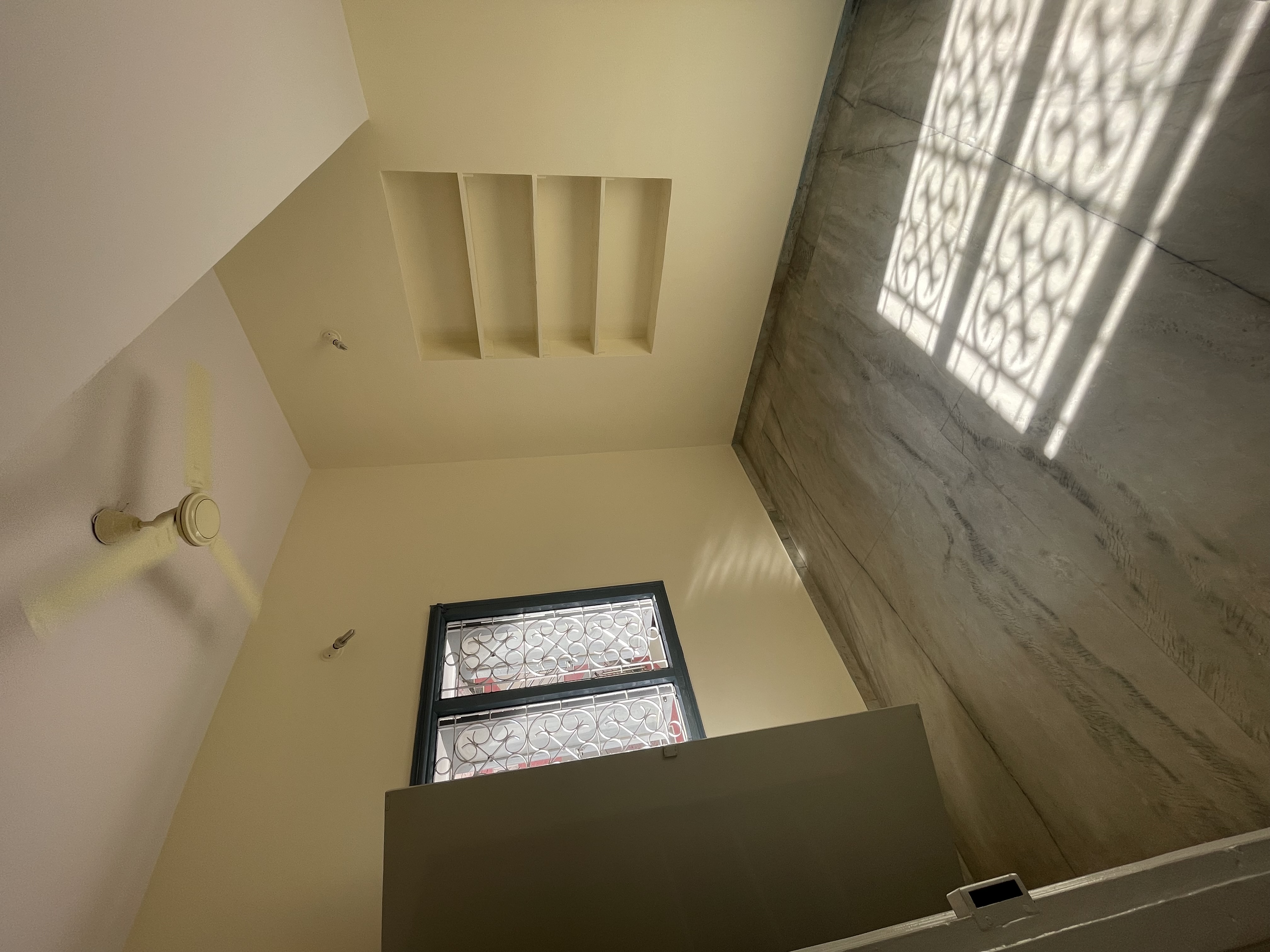 https://findmyroom-property-images-india.s3.ap-south-1.amazonaws.com/ftyoo-1757305103382-84427.jpeg