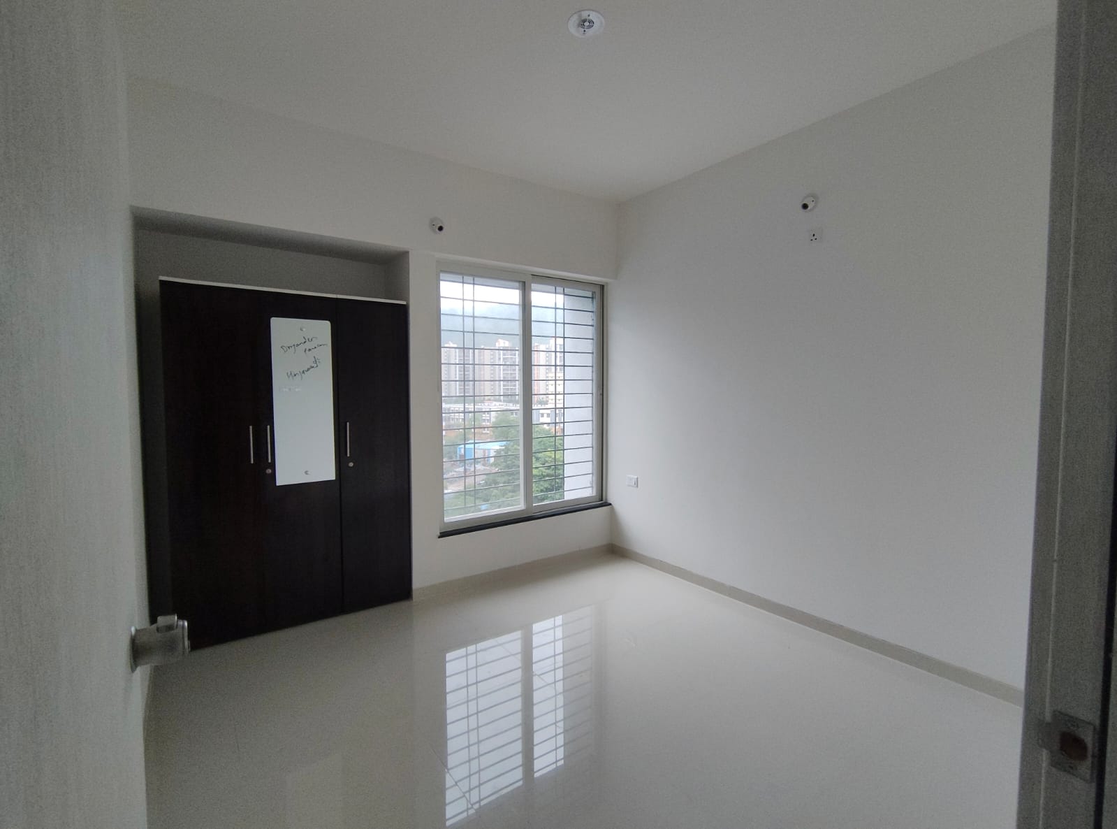 https://findmyroom-property-images-india.s3.ap-south-1.amazonaws.com/fwxeg-1759119346312-42853.jpg