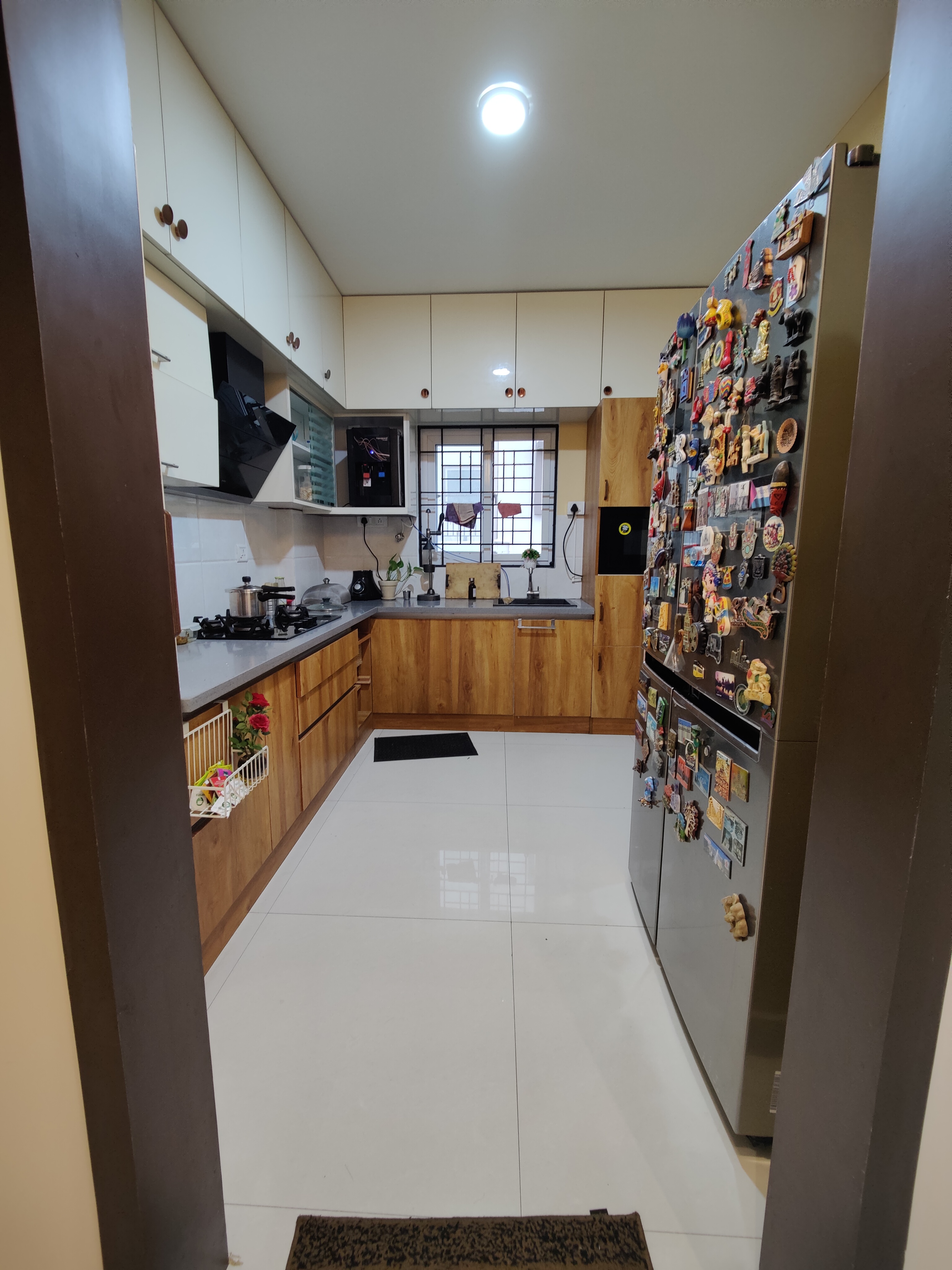 https://findmyroom-property-images-india.s3.ap-south-1.amazonaws.com/fymue-1758968130600-44266.jpg