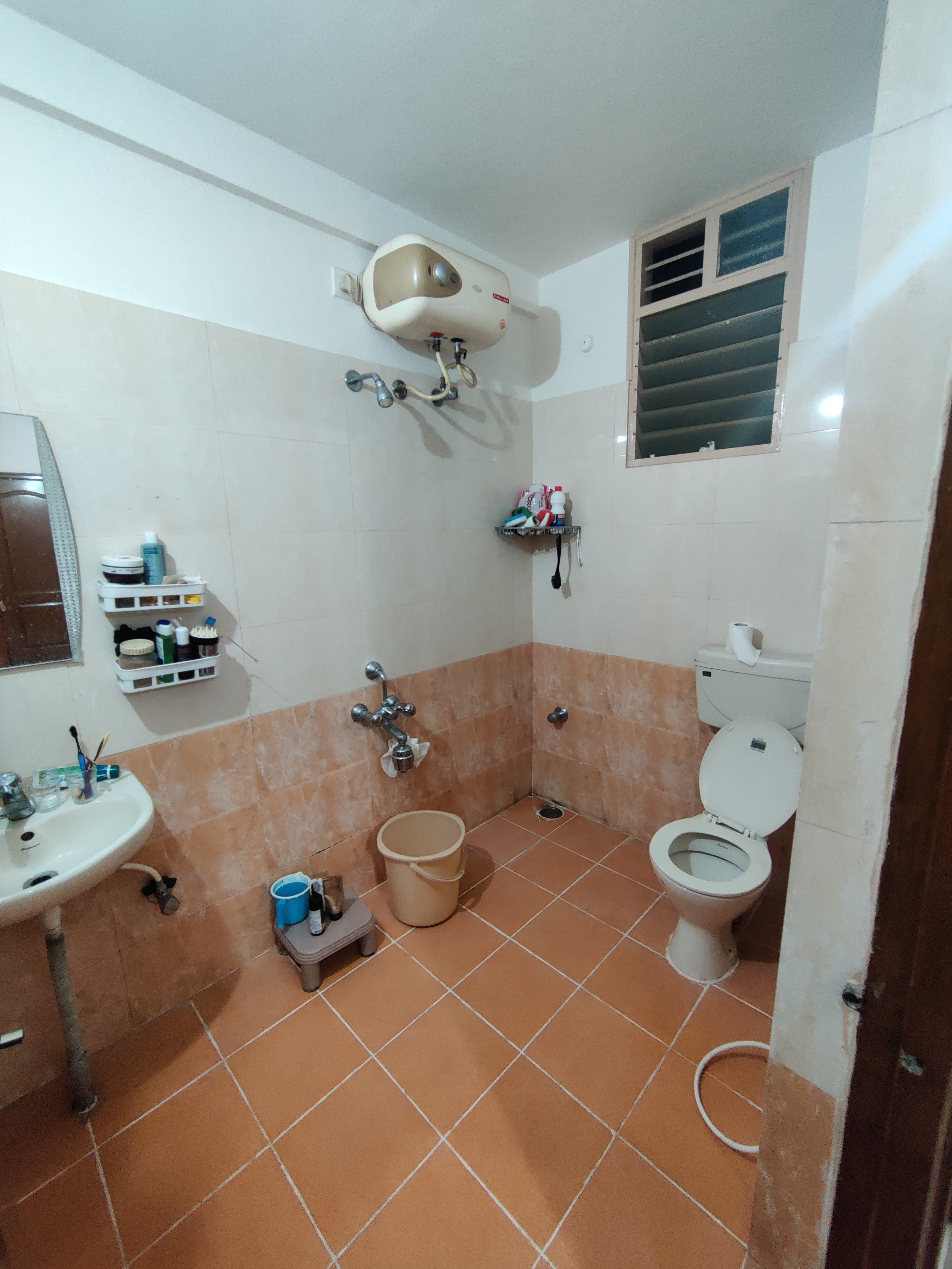 https://findmyroom-property-images-india.s3.ap-south-1.amazonaws.com/fyrya-1712245479331-68850.jpg