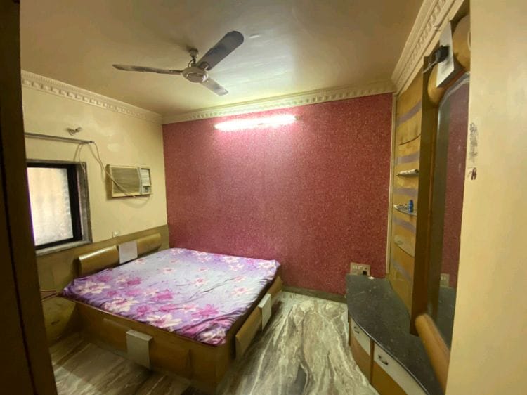 https://findmyroom-property-images-india.s3.ap-south-1.amazonaws.com/fzawq-1698248169674-80350.jpg