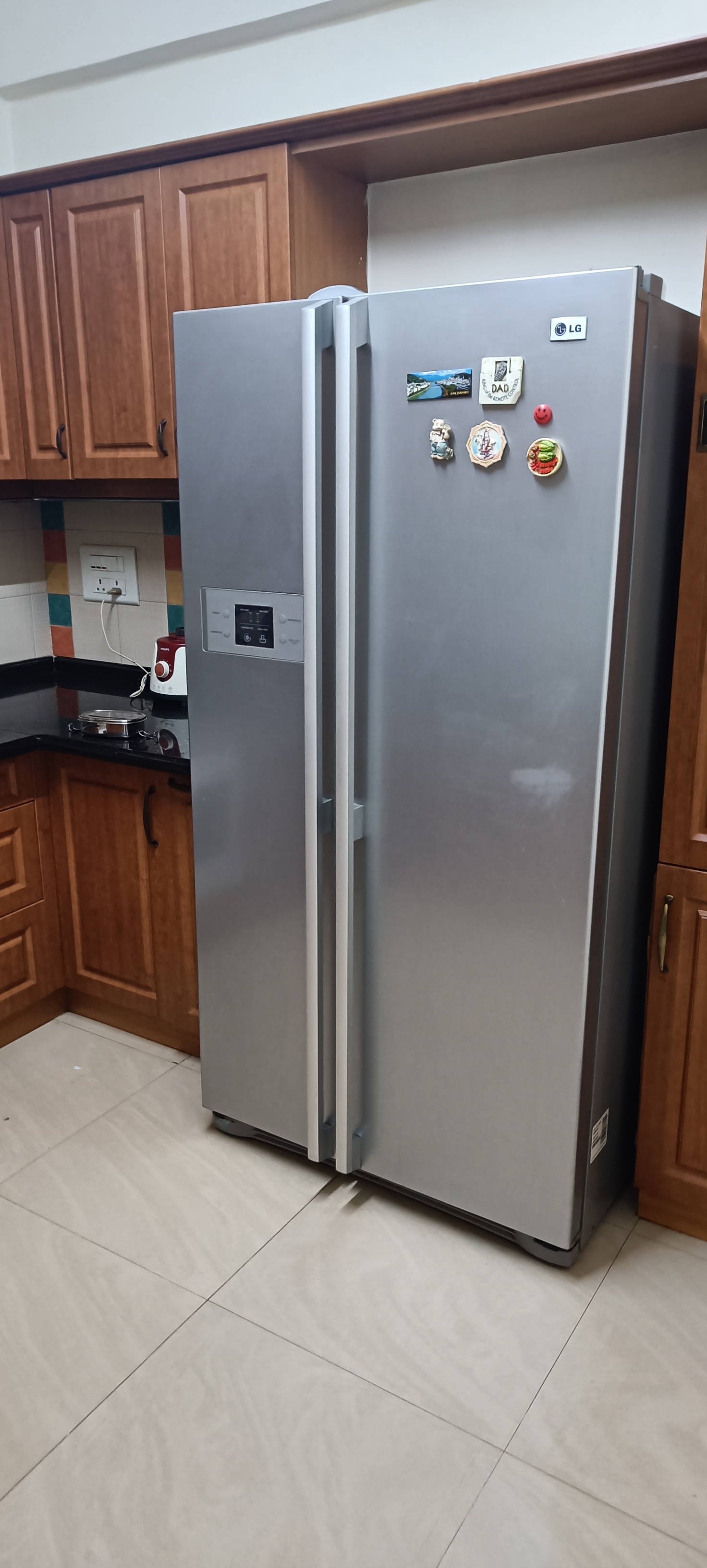 https://findmyroom-property-images-india.s3.ap-south-1.amazonaws.com/fzjnh-1696605004512-81410.jpg
