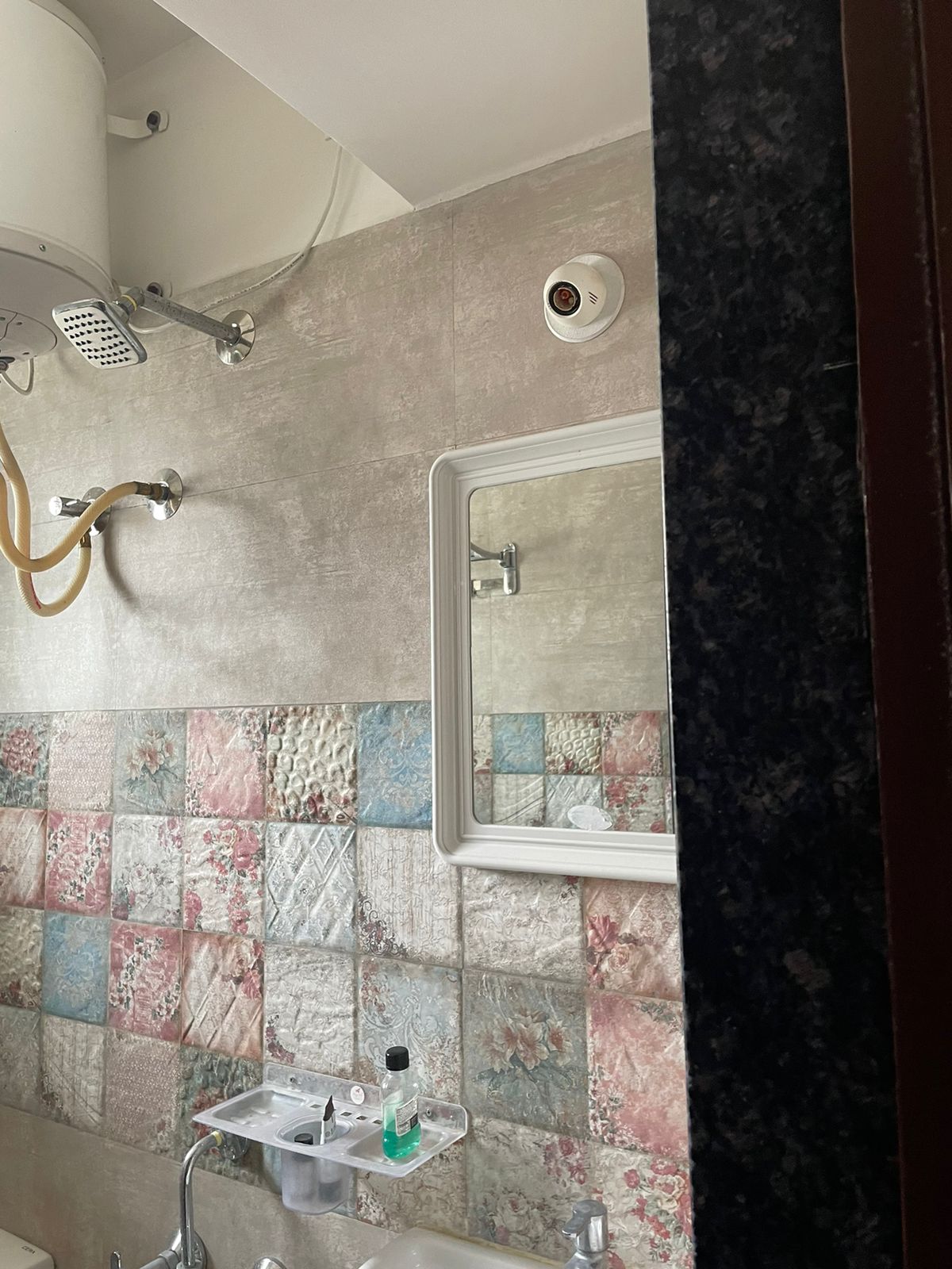 https://findmyroom-property-images-india.s3.ap-south-1.amazonaws.com/gaqpe-1688973536210-10816.jpeg