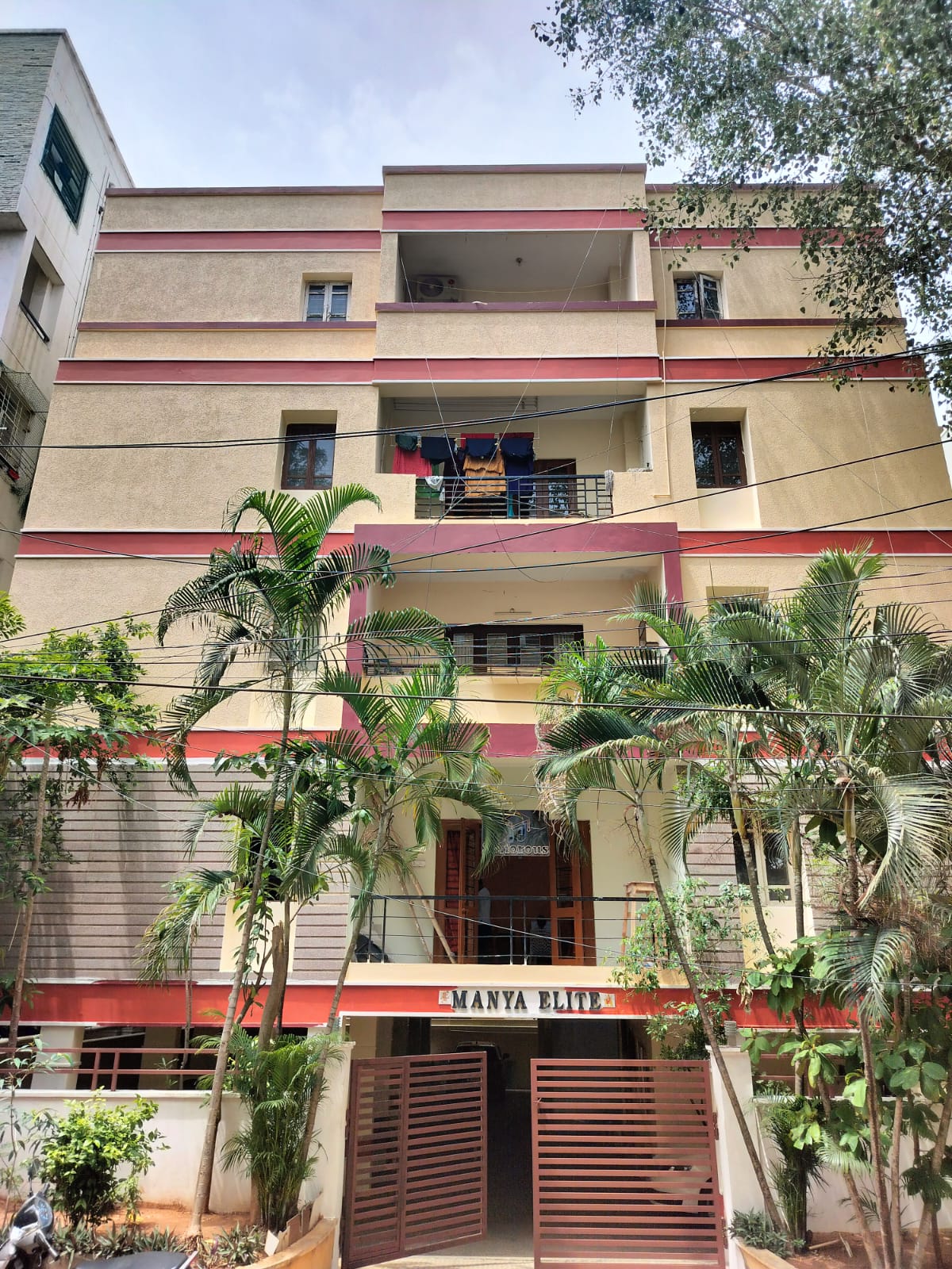 https://findmyroom-property-images-india.s3.ap-south-1.amazonaws.com/gcnnd-1755613767088-04215.jpg