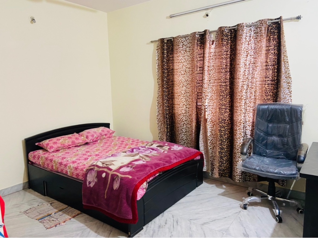 https://findmyroom-property-images-india.s3.ap-south-1.amazonaws.com/gcznh-1760121791594-25675