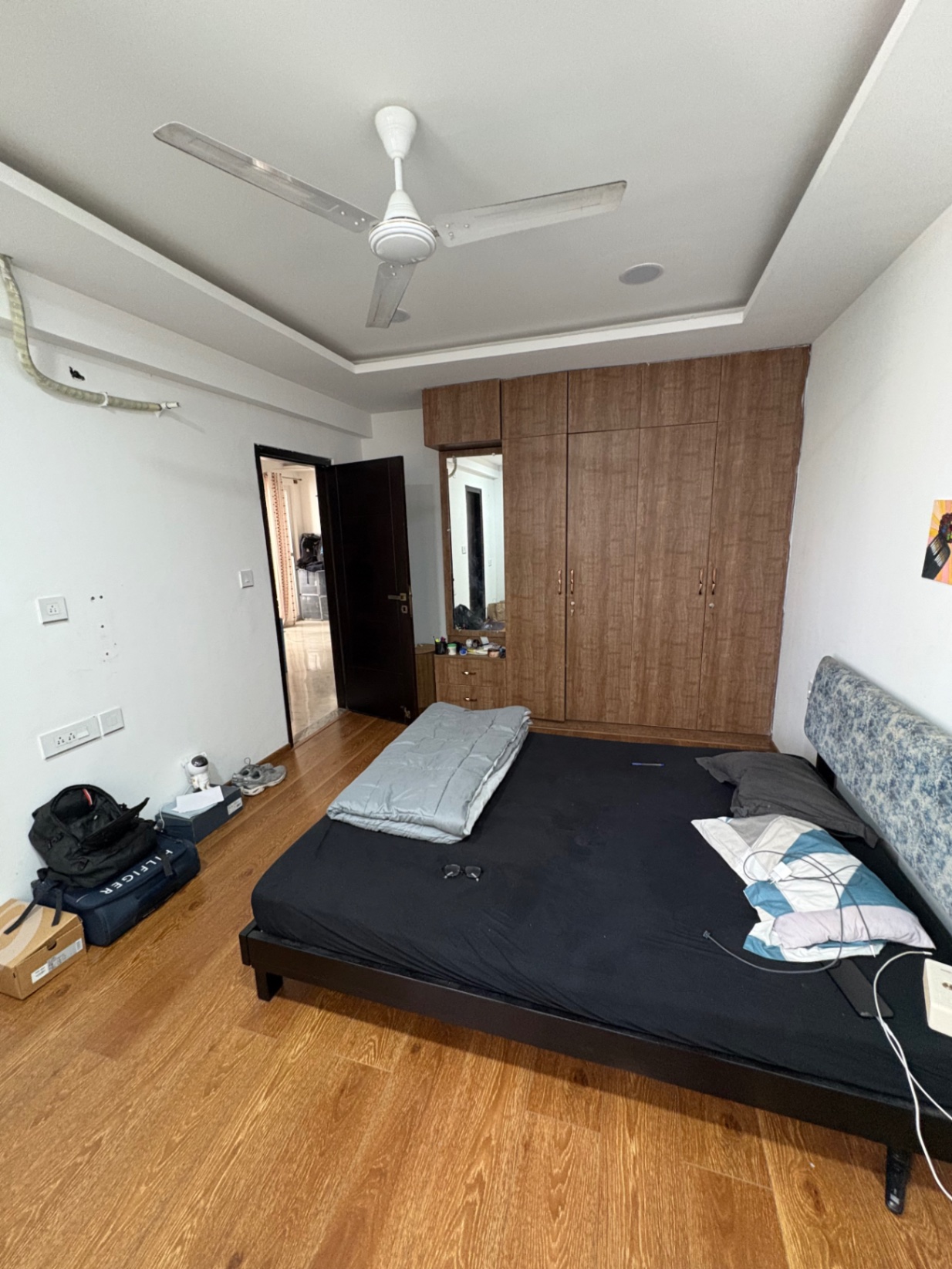 https://findmyroom-property-images-india.s3.ap-south-1.amazonaws.com/ggjlv-1767382788934-58837