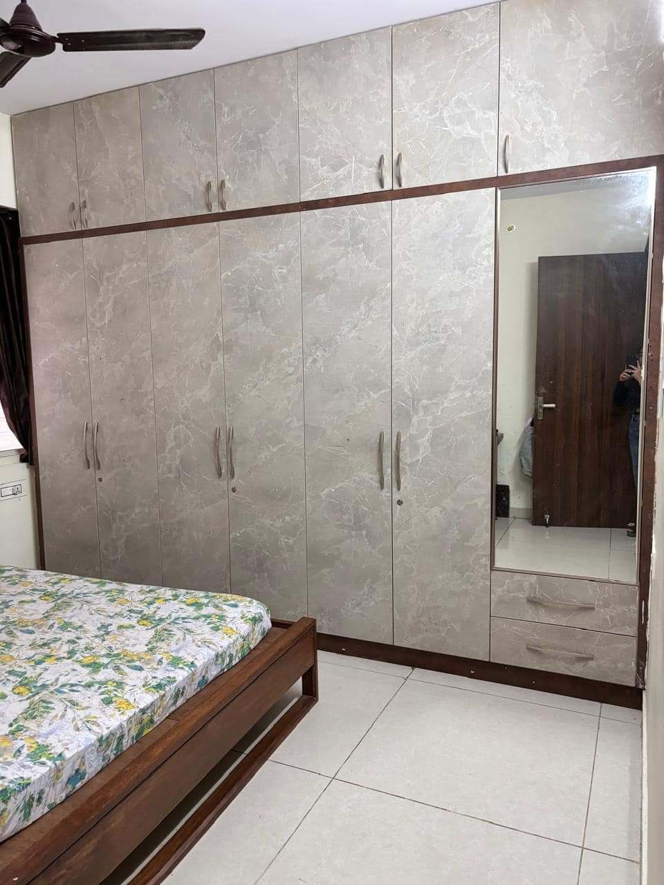 https://findmyroom-property-images-india.s3.ap-south-1.amazonaws.com/ghovm-1760114511255-30653