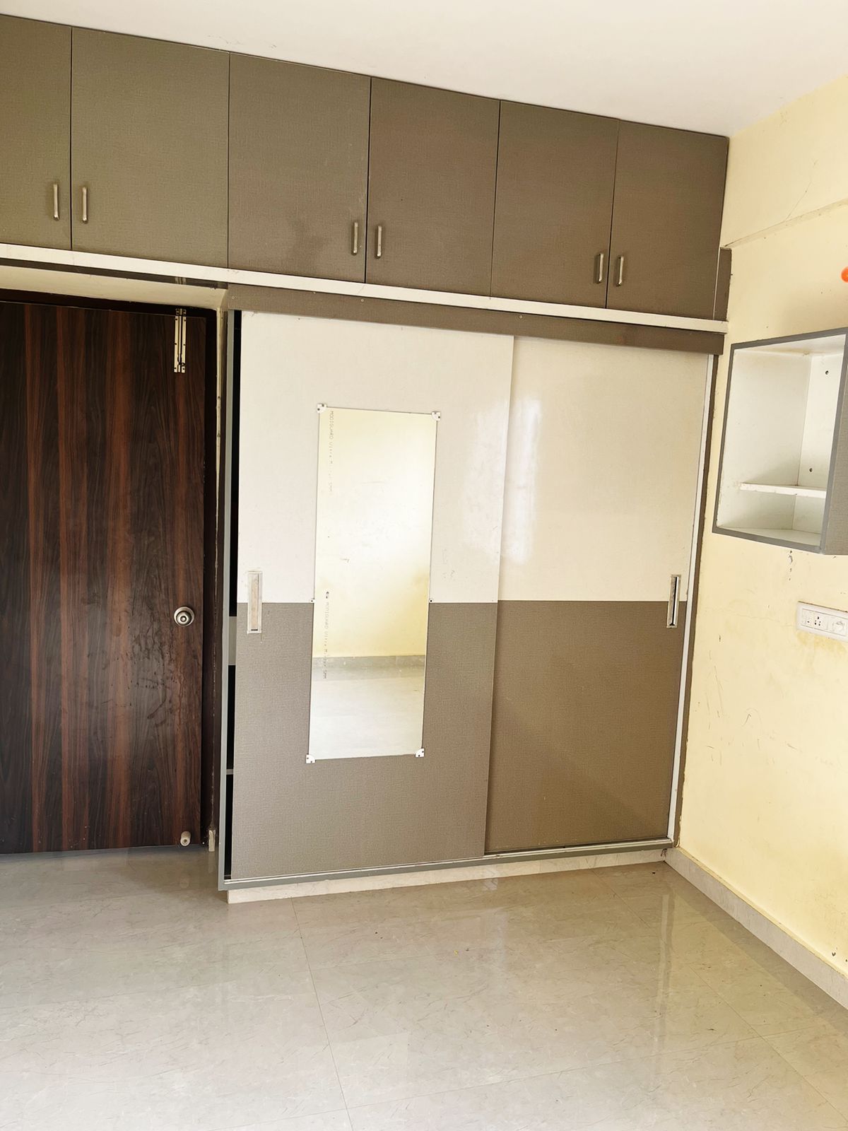 https://findmyroom-property-images-india.s3.ap-south-1.amazonaws.com/gkobl-1717515357118-22823.jpg