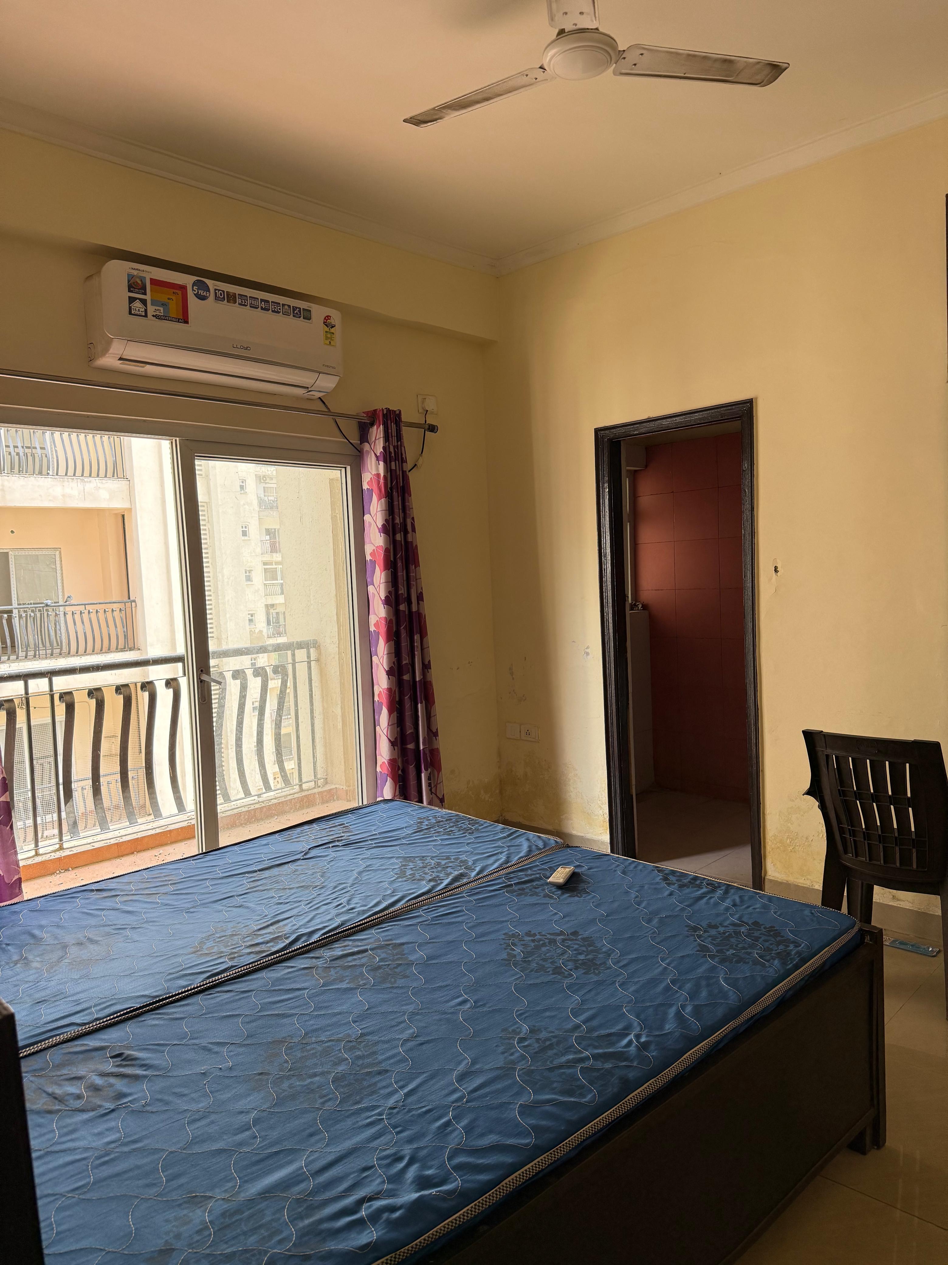 https://findmyroom-property-images-india.s3.ap-south-1.amazonaws.com/gofte-1754572075795-70521.jpeg