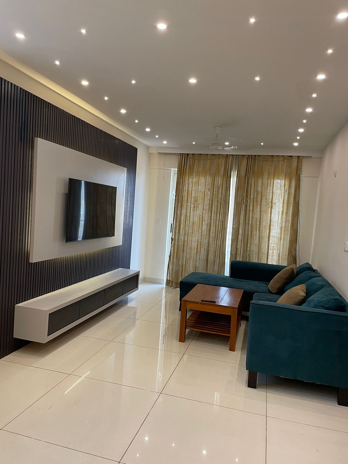 https://findmyroom-property-images-india.s3.ap-south-1.amazonaws.com/grrdl-1702861561181-37861.jpeg