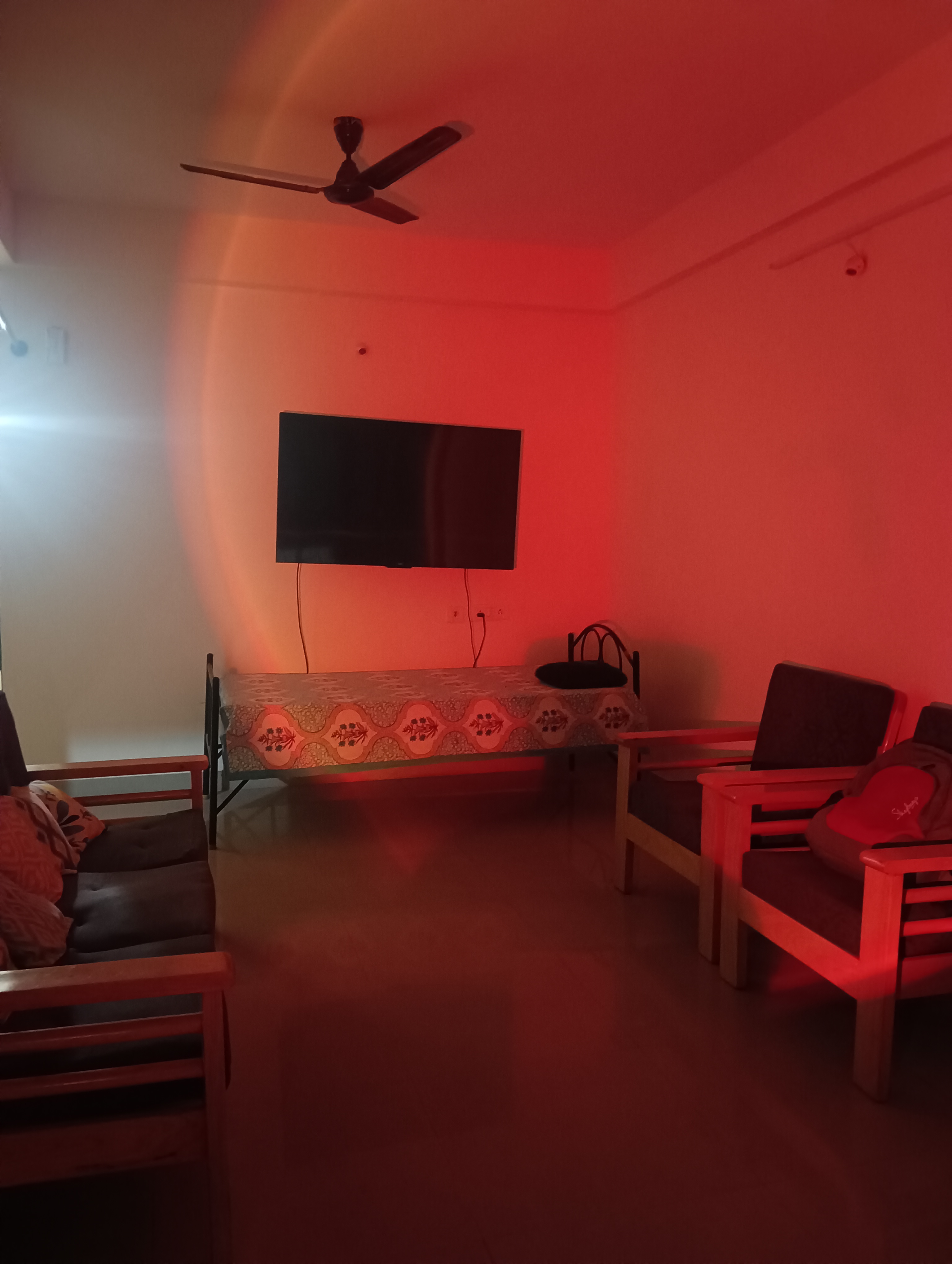 https://findmyroom-property-images-india.s3.ap-south-1.amazonaws.com/gszjc-1704448789169-03880.jpg