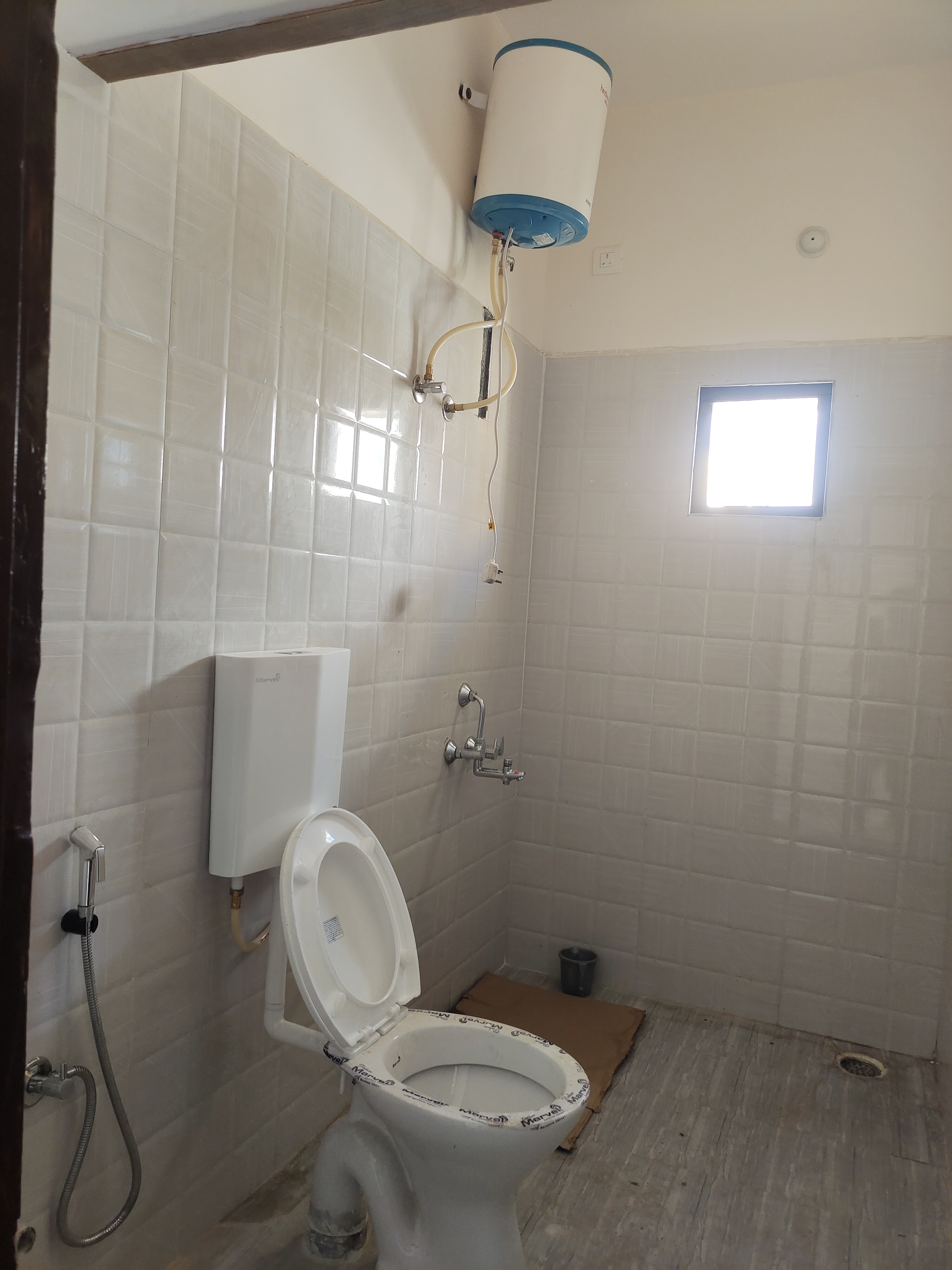 https://findmyroom-property-images-india.s3.ap-south-1.amazonaws.com/gtcle-1701066118862-48128.jpg