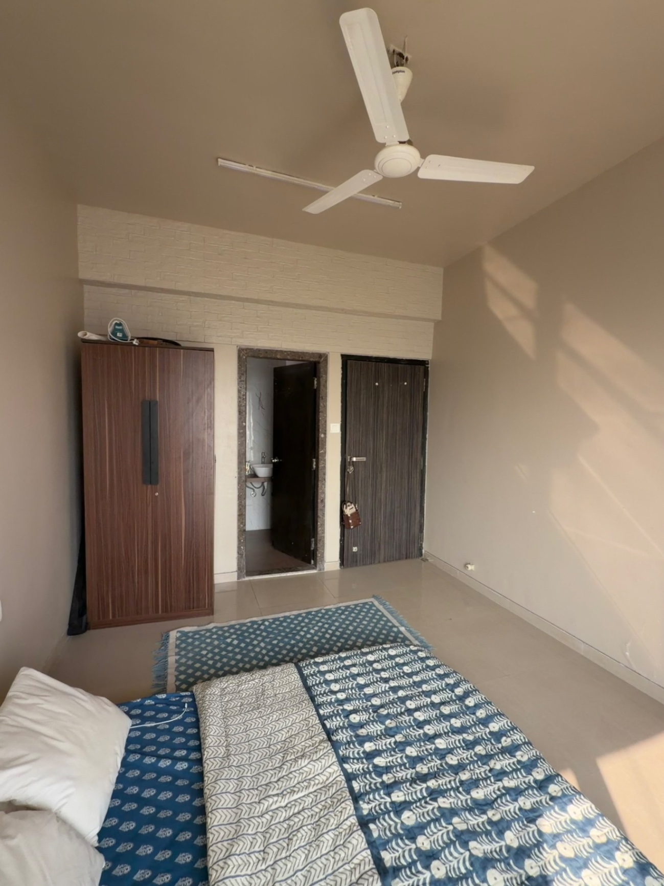 https://findmyroom-property-images-india.s3.ap-south-1.amazonaws.com/gvimo-1771686388716-65350