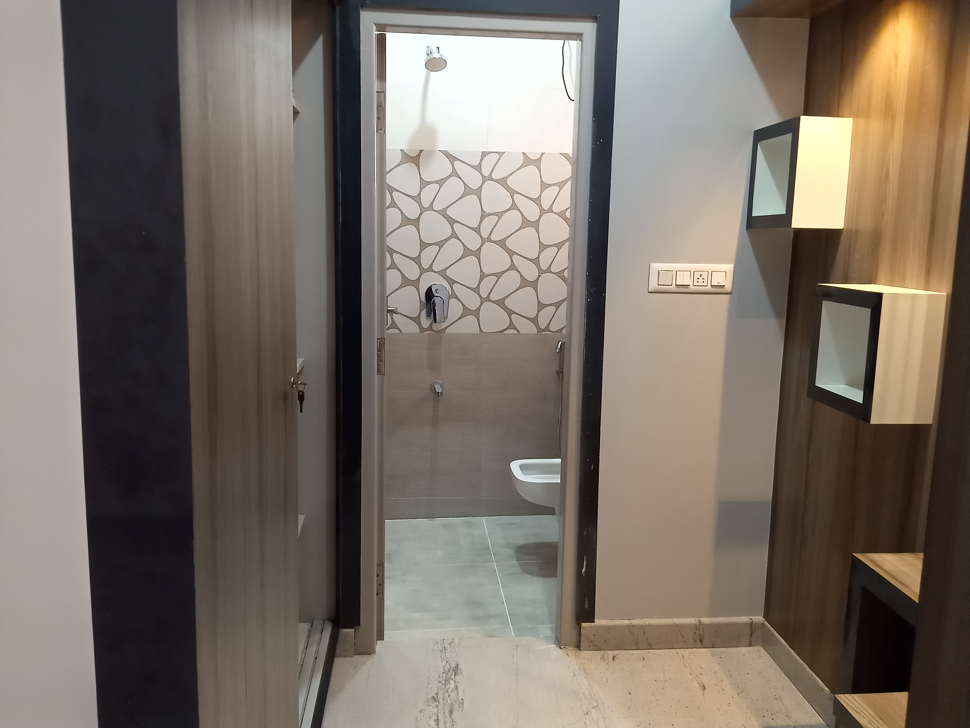 https://findmyroom-property-images-india.s3.ap-south-1.amazonaws.com/gvsmj-1713610245206-34746.jpg