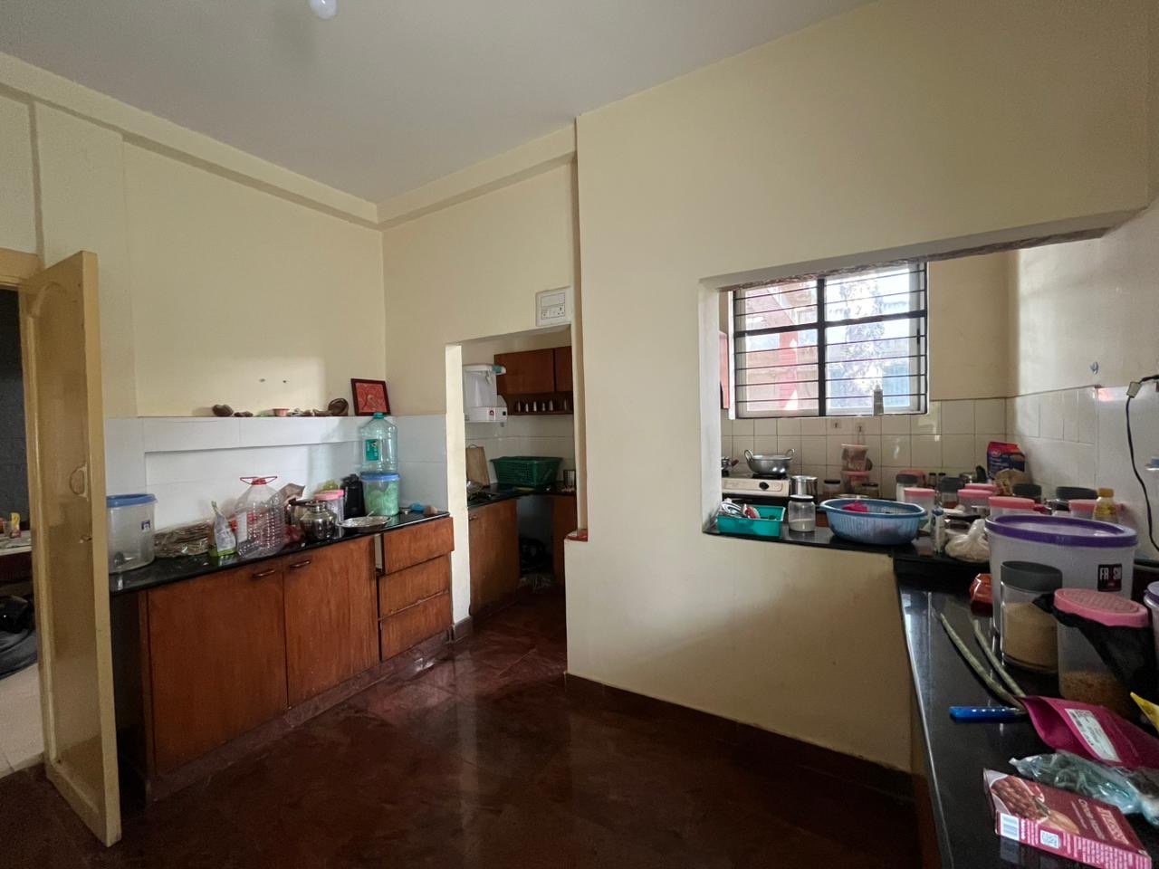 https://findmyroom-property-images-india.s3.ap-south-1.amazonaws.com/hebnm-1759771976542-15570