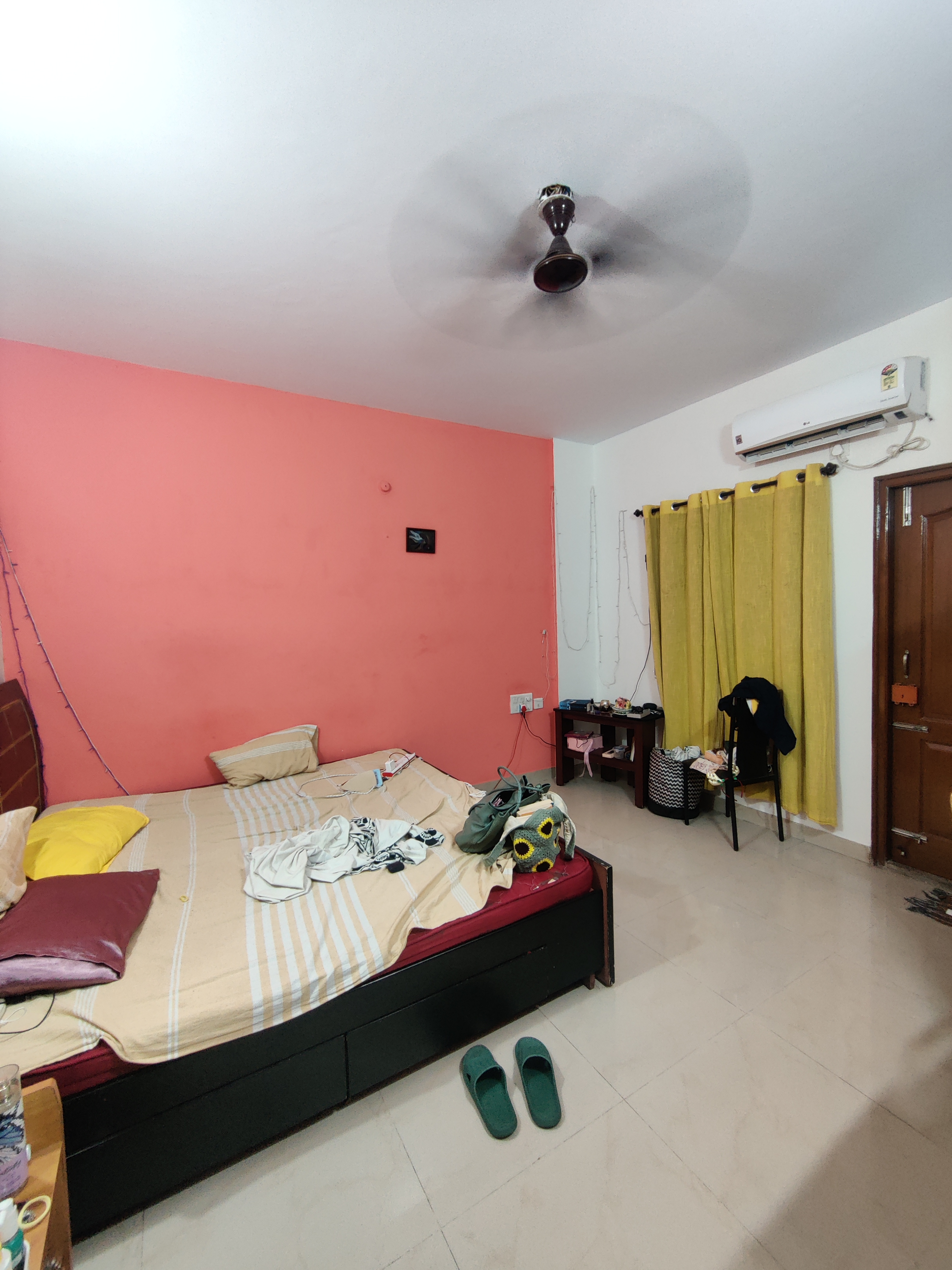 https://findmyroom-property-images-india.s3.ap-south-1.amazonaws.com/hhfhu-1712245479365-85572.jpg