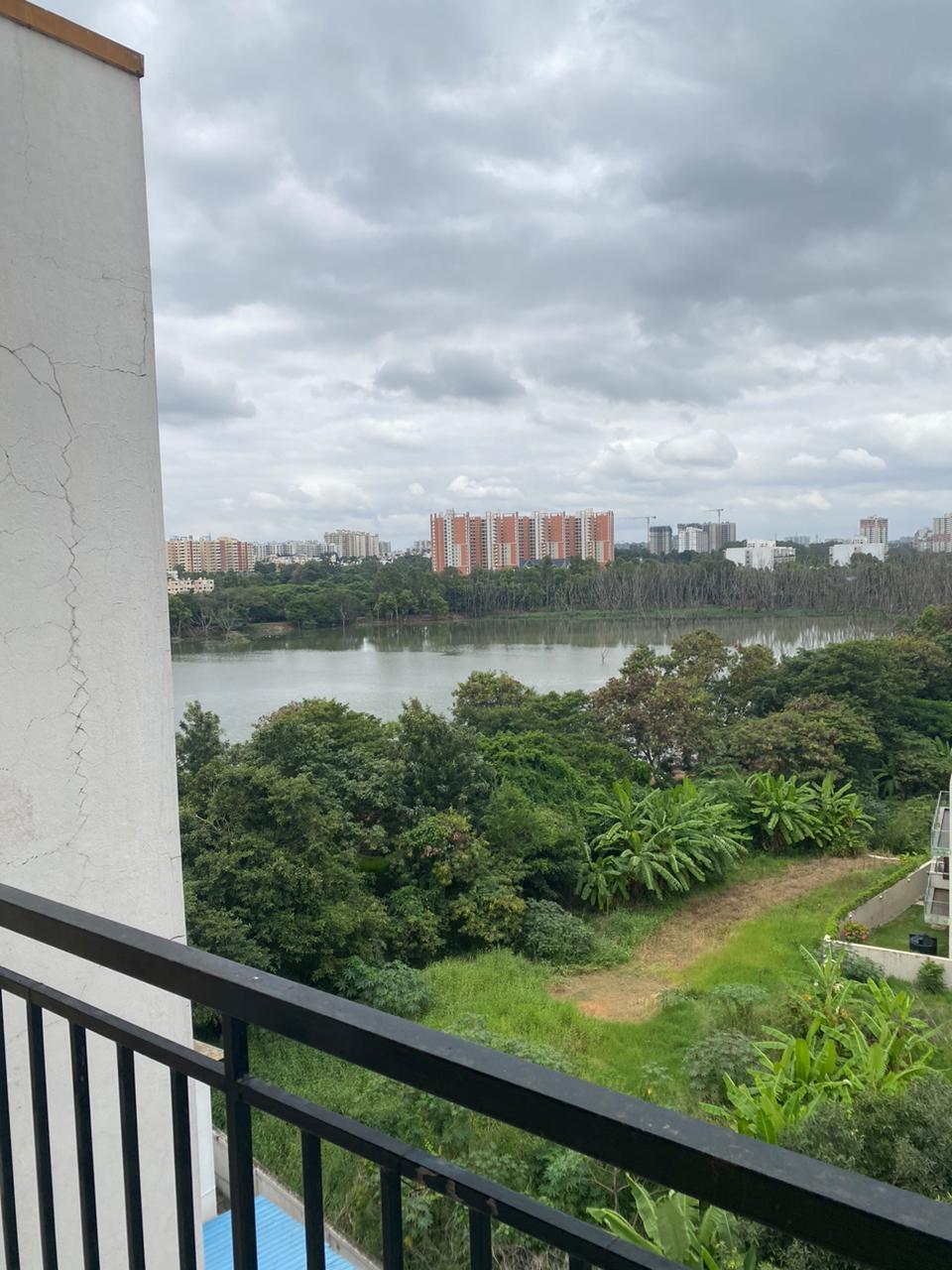 https://findmyroom-property-images-india.s3.ap-south-1.amazonaws.com/hhrcs-1730826047091-57657.jpeg