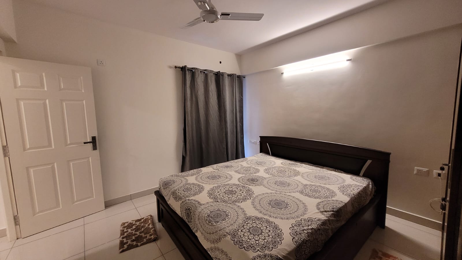 https://findmyroom-property-images-india.s3.ap-south-1.amazonaws.com/hjalf-1719142845282-37445.jpeg
