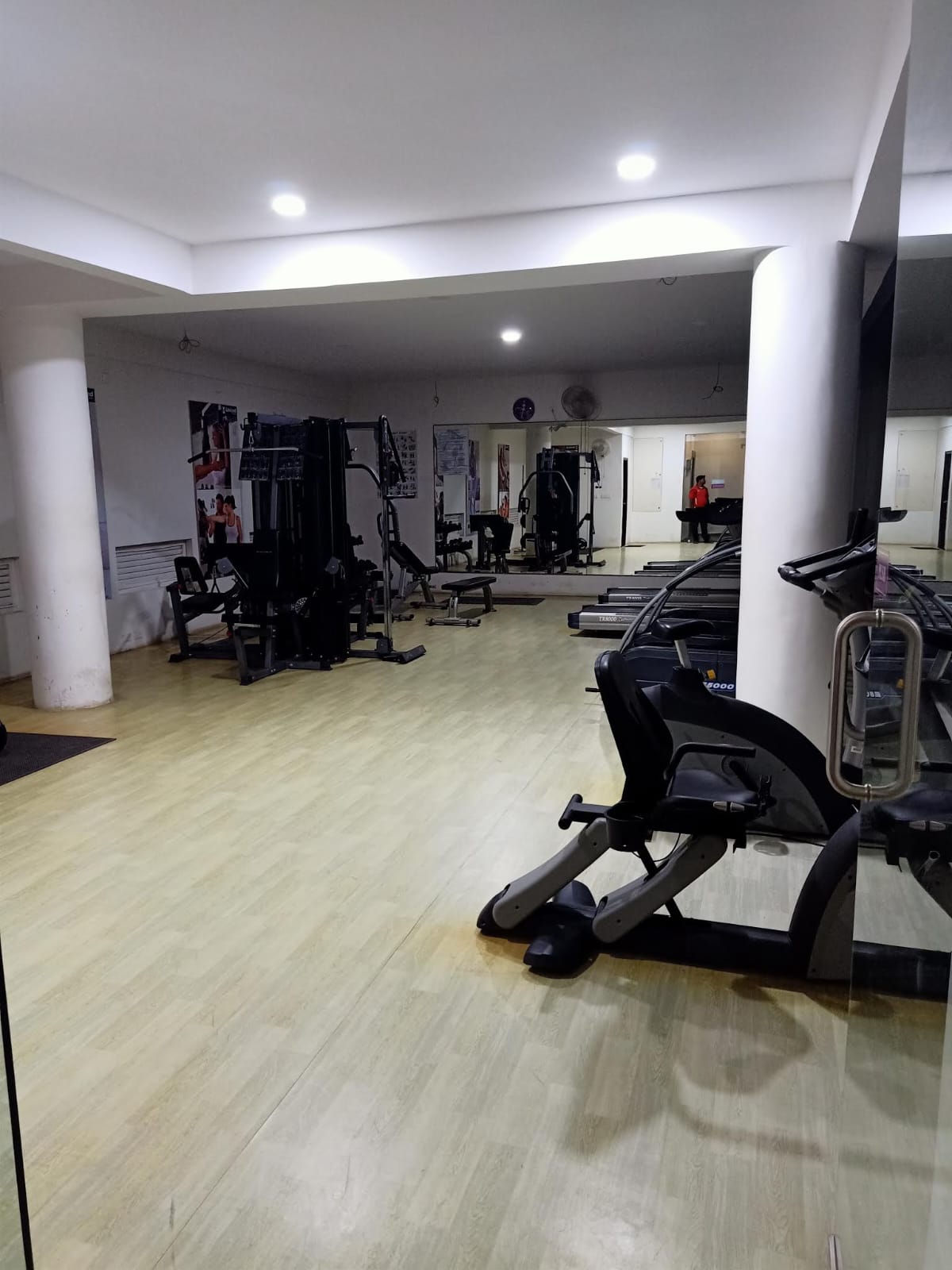 https://findmyroom-property-images-india.s3.ap-south-1.amazonaws.com/hkraq-1719481485093-41301.jpeg