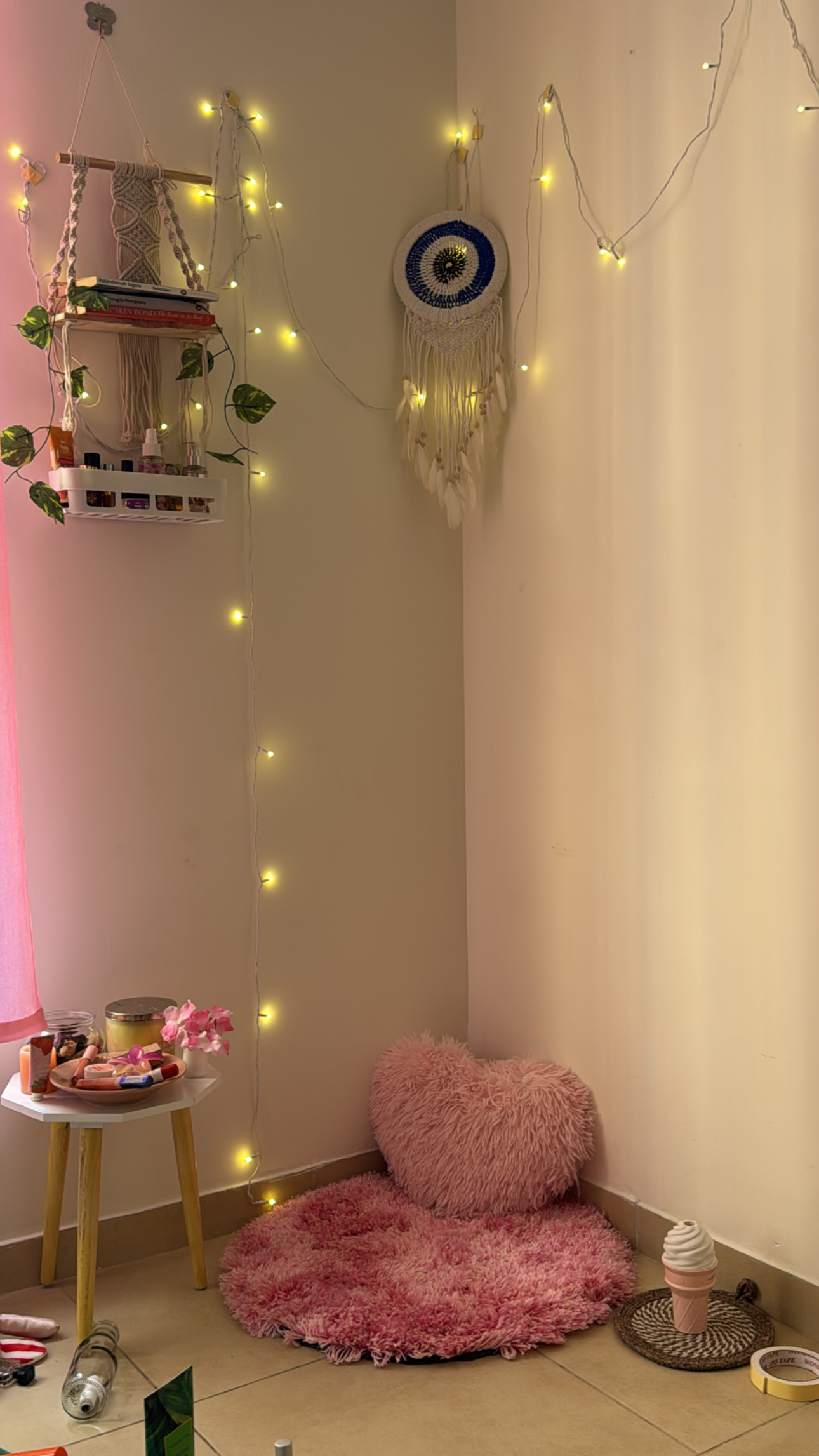 https://findmyroom-property-images-india.s3.ap-south-1.amazonaws.com/hlfym-1739520835809-53676.jpeg