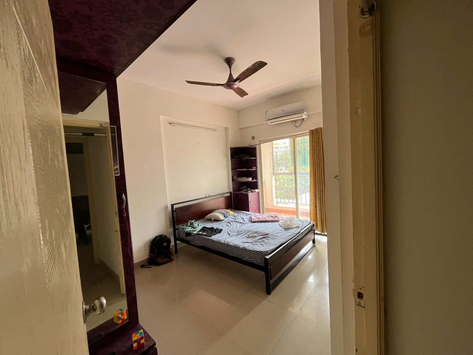 https://findmyroom-property-images-india.s3.ap-south-1.amazonaws.com/hljxx-1727779889420-53452.jpeg