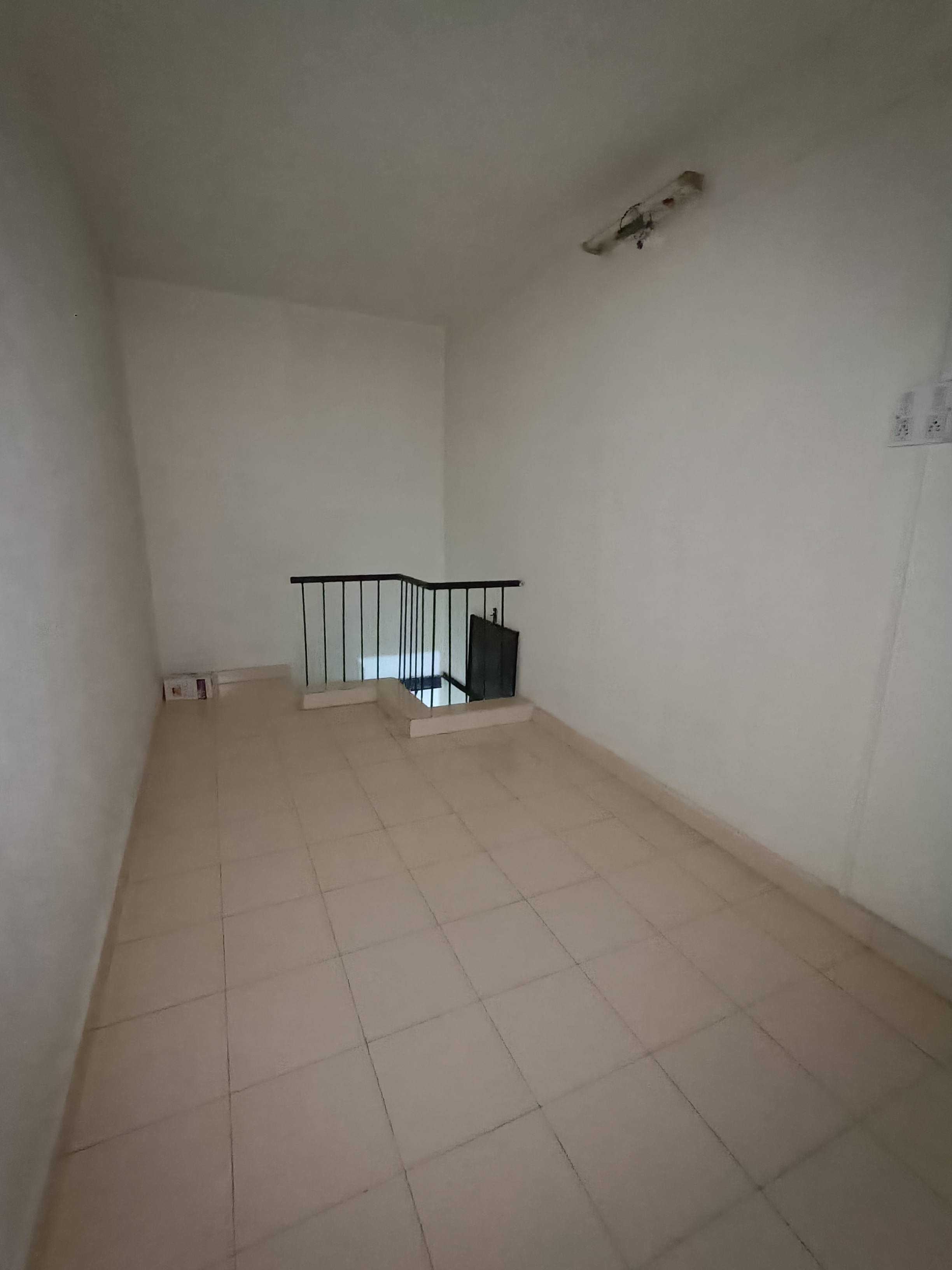 https://findmyroom-property-images-india.s3.ap-south-1.amazonaws.com/hllig-1668007535731-73585.jpg