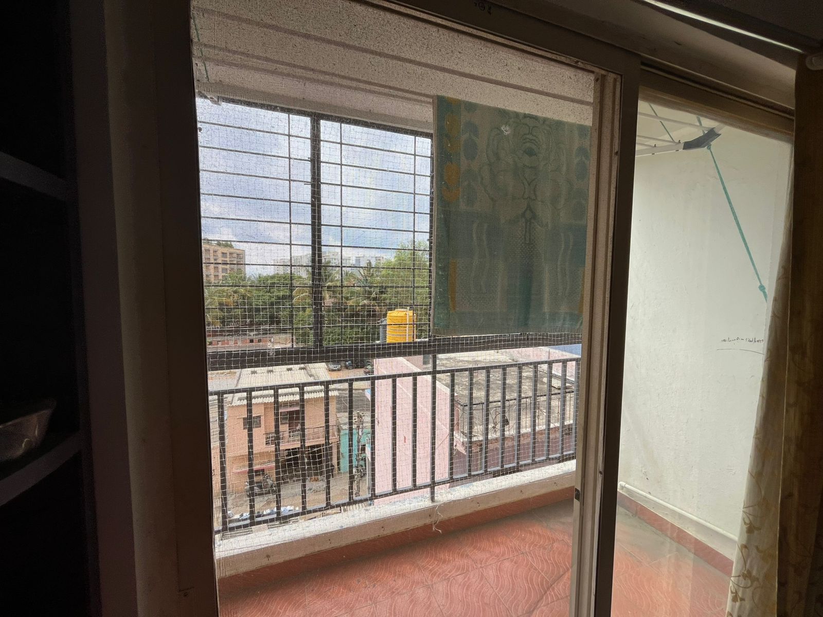https://findmyroom-property-images-india.s3.ap-south-1.amazonaws.com/htmpx-1727779889426-27214.jpeg