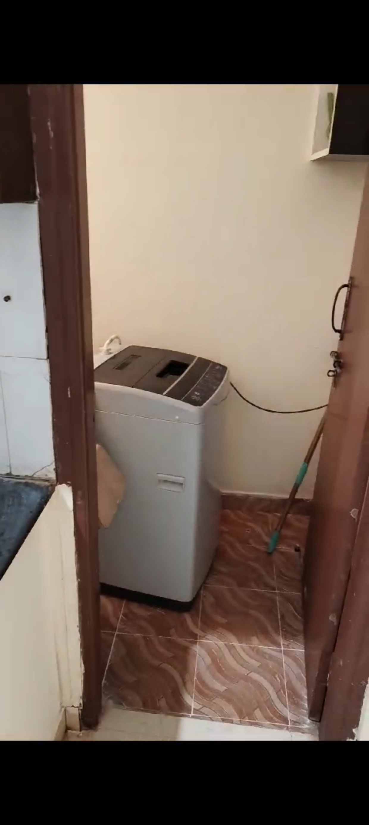 https://findmyroom-property-images-india.s3.ap-south-1.amazonaws.com/hyjen-1722180495676-52562.jpg